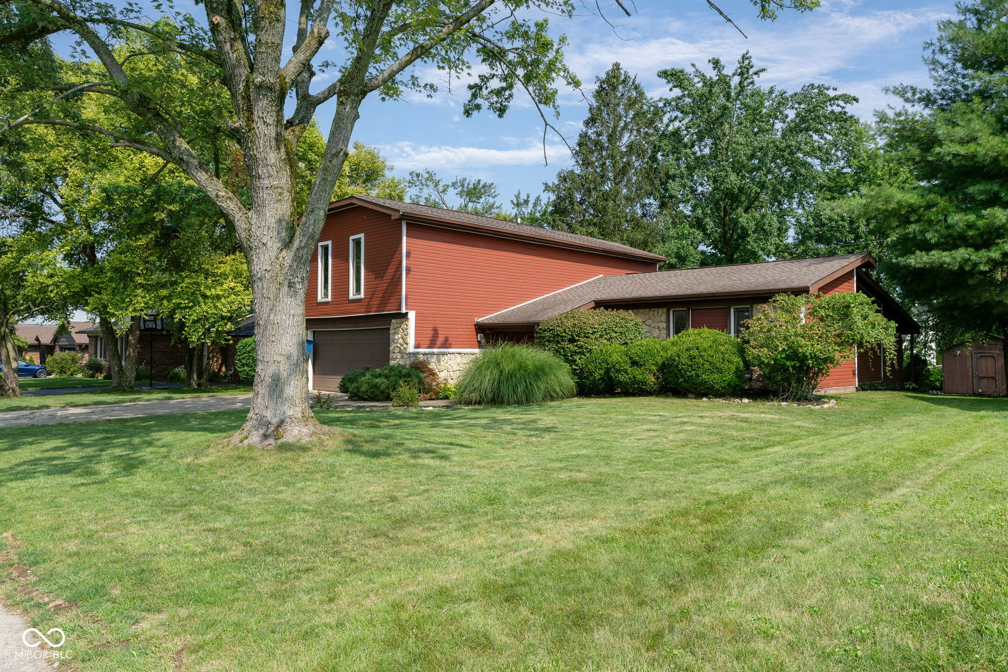 8134 Warbler Way