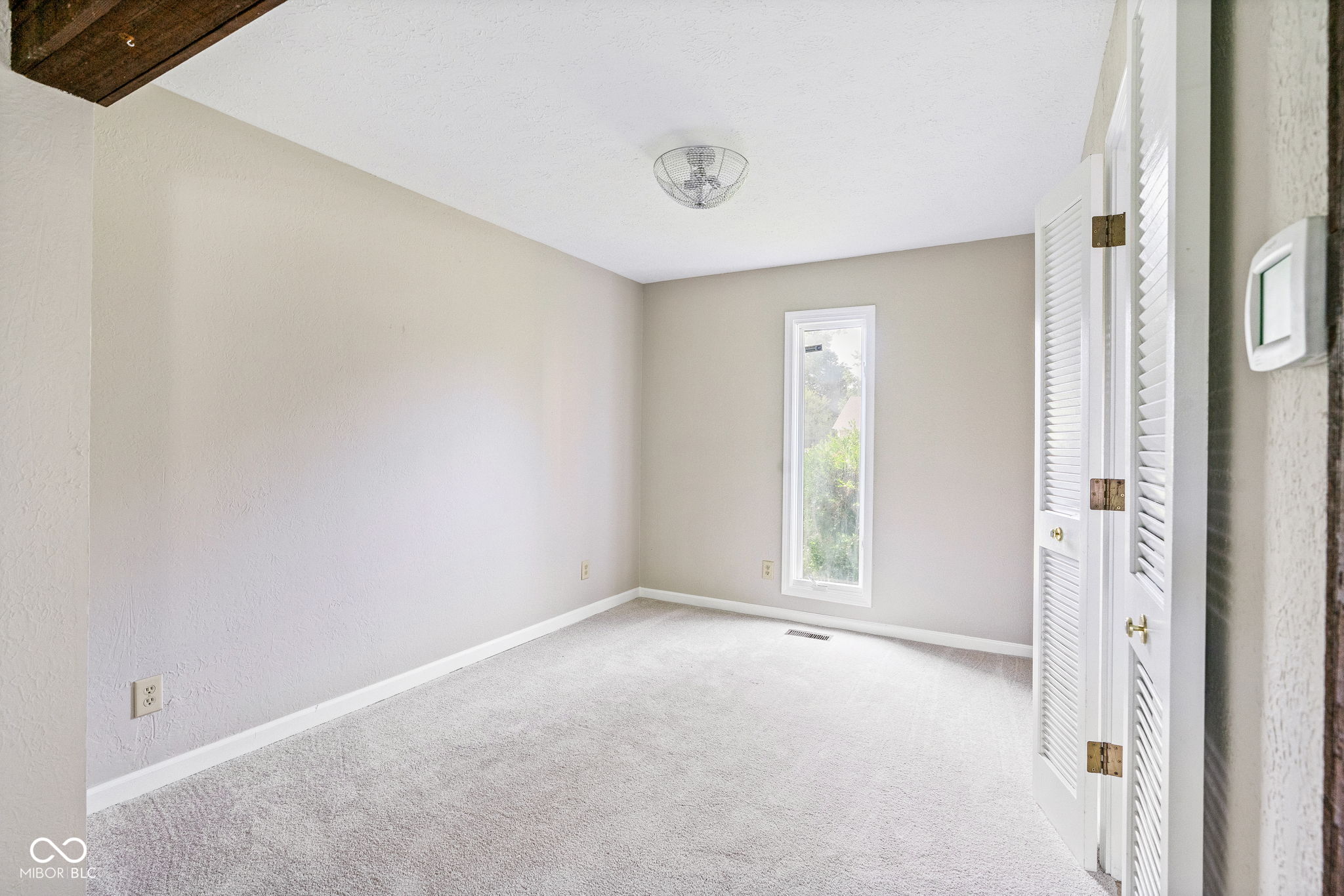8134 Warbler Way