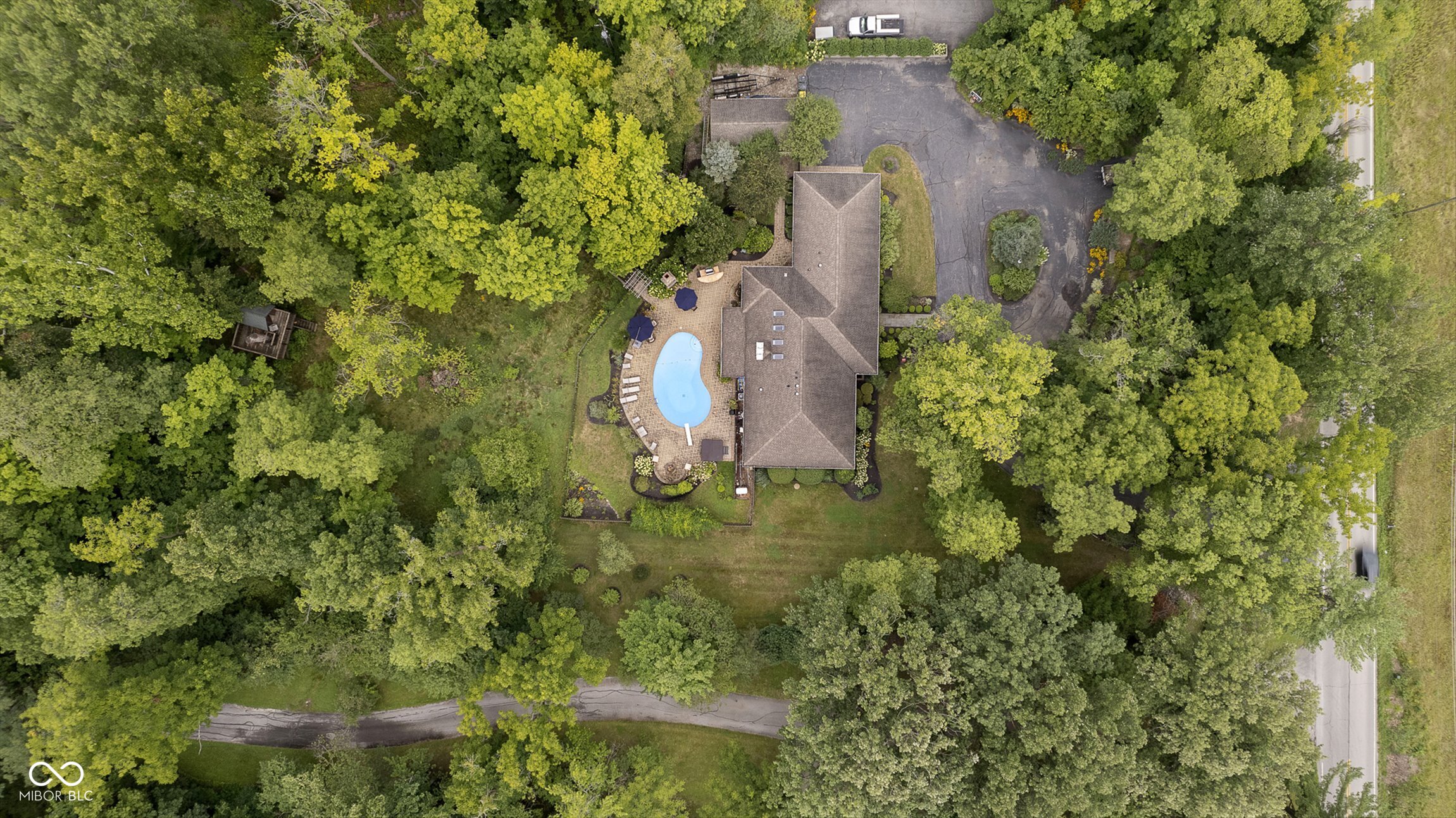 16246 Oak Road