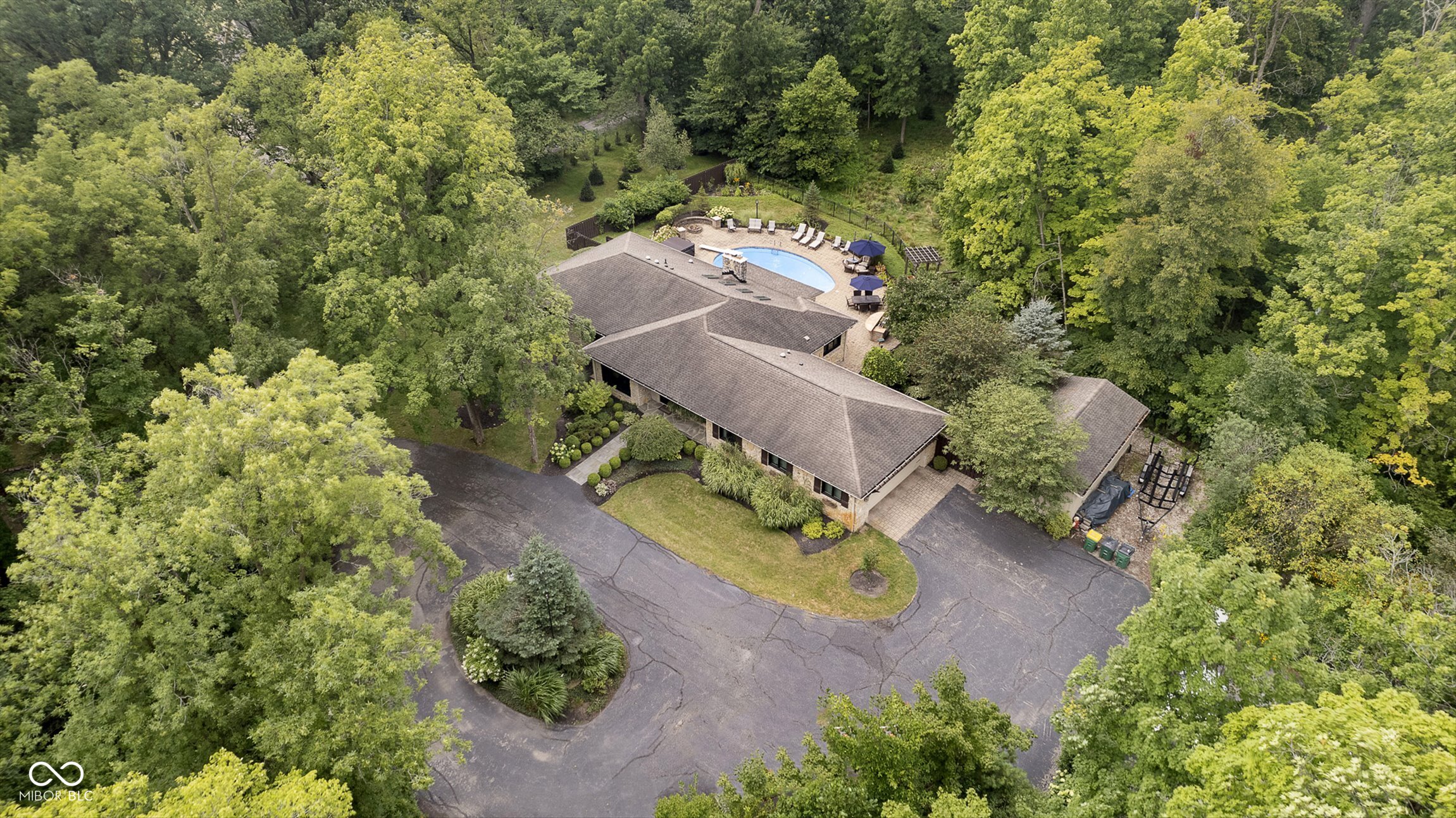 16246 Oak Road