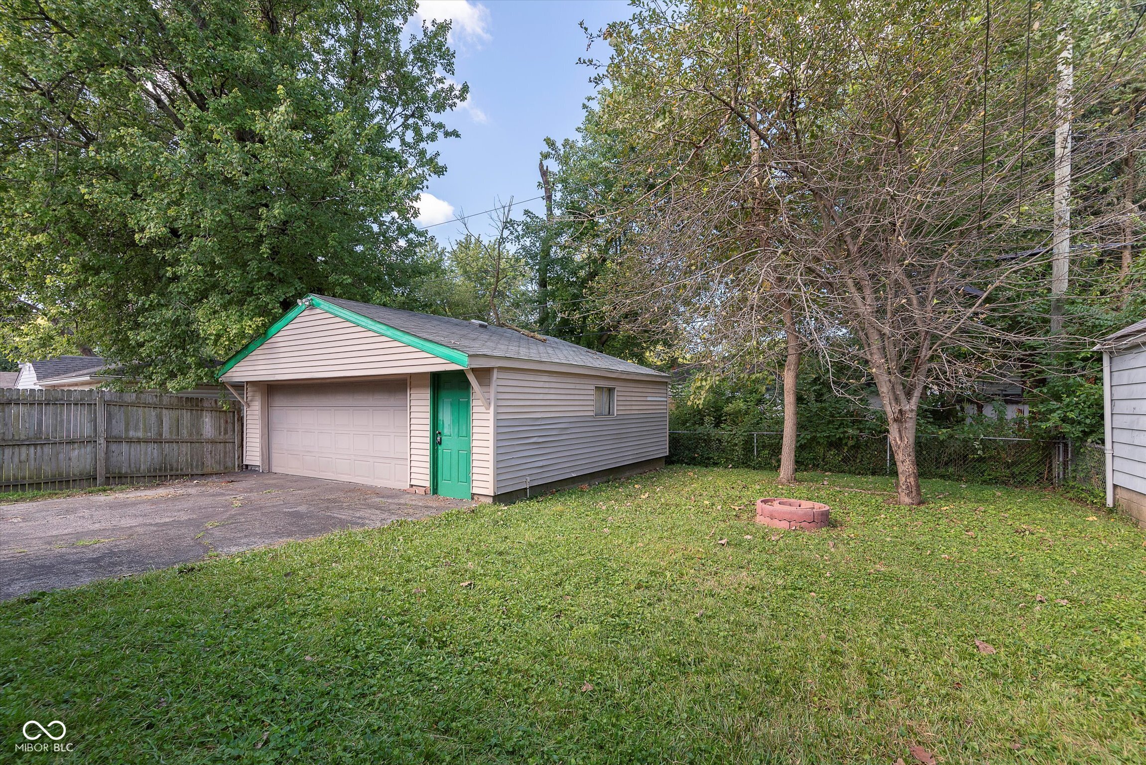 1936 Glenridge Drive
