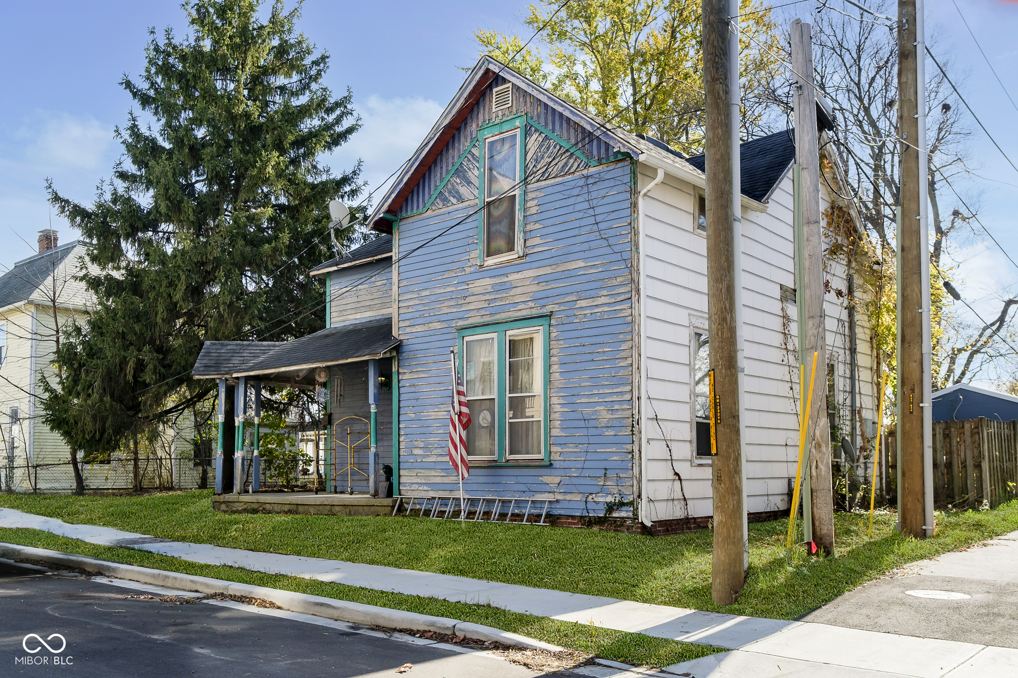 551 Maple Avenue