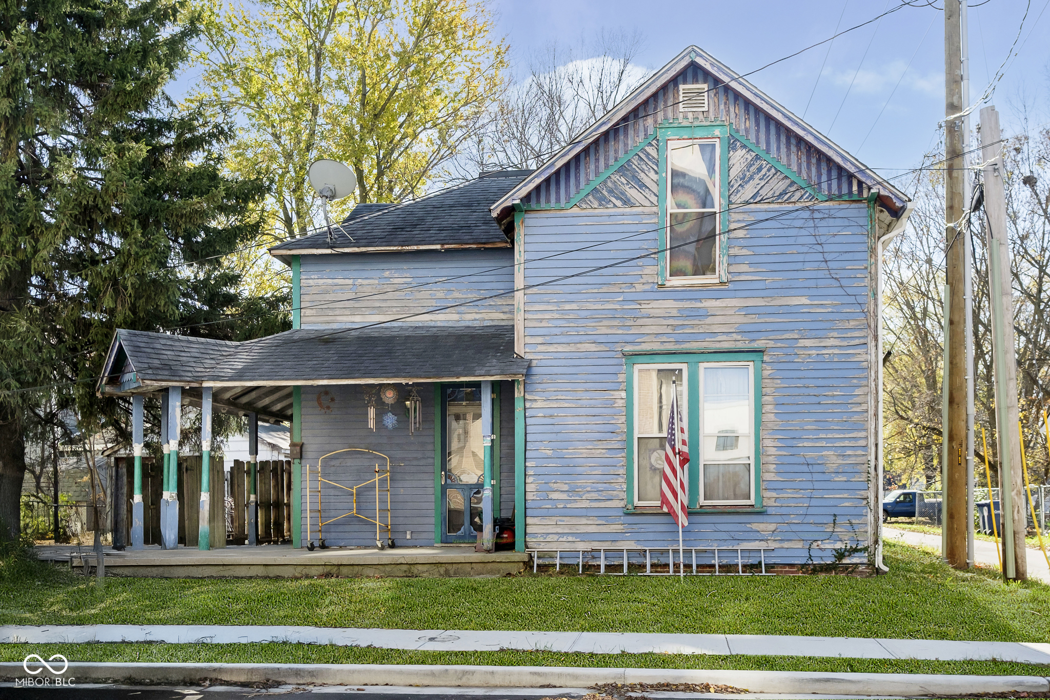 551 Maple Avenue