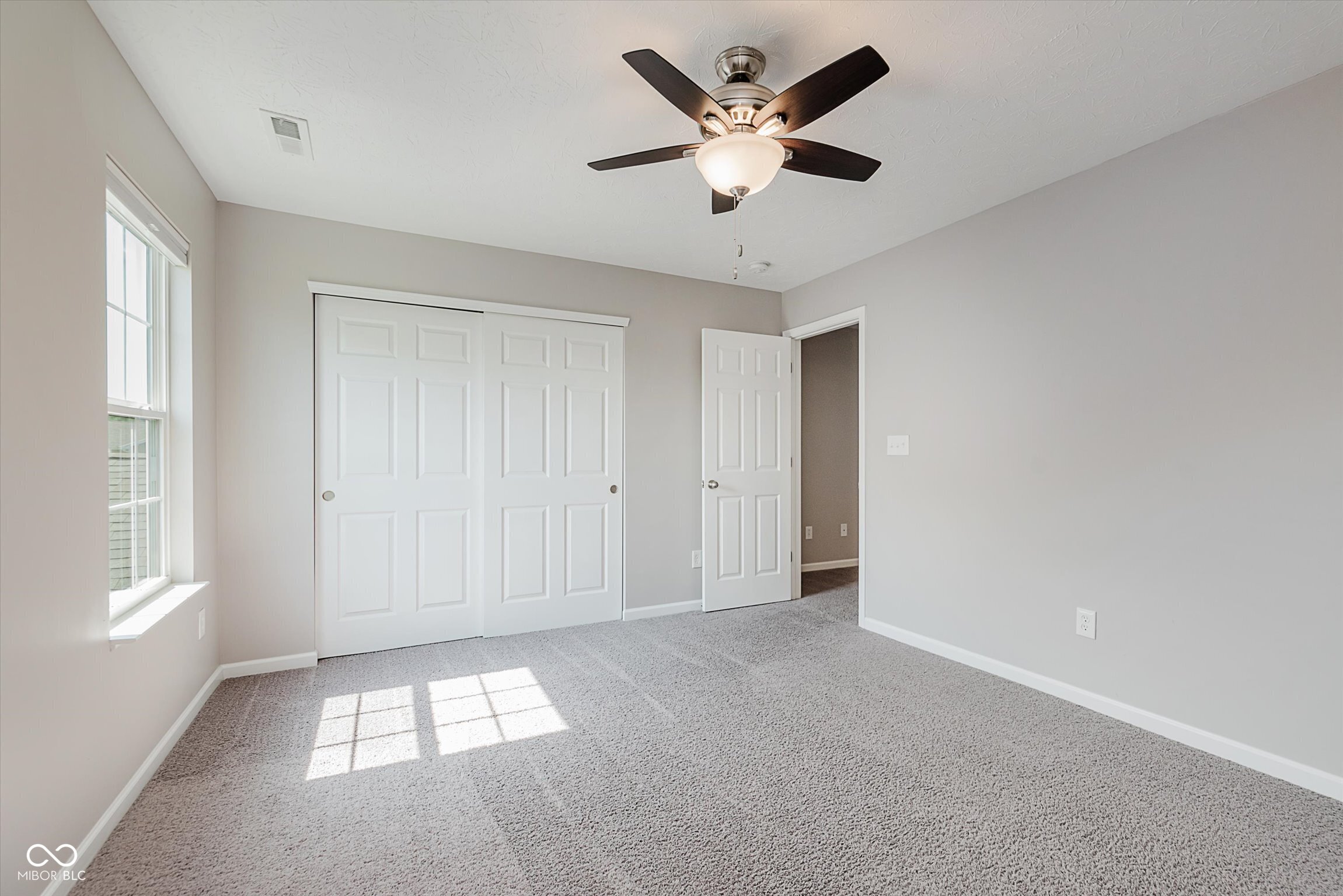 8894 Benjamin Lane