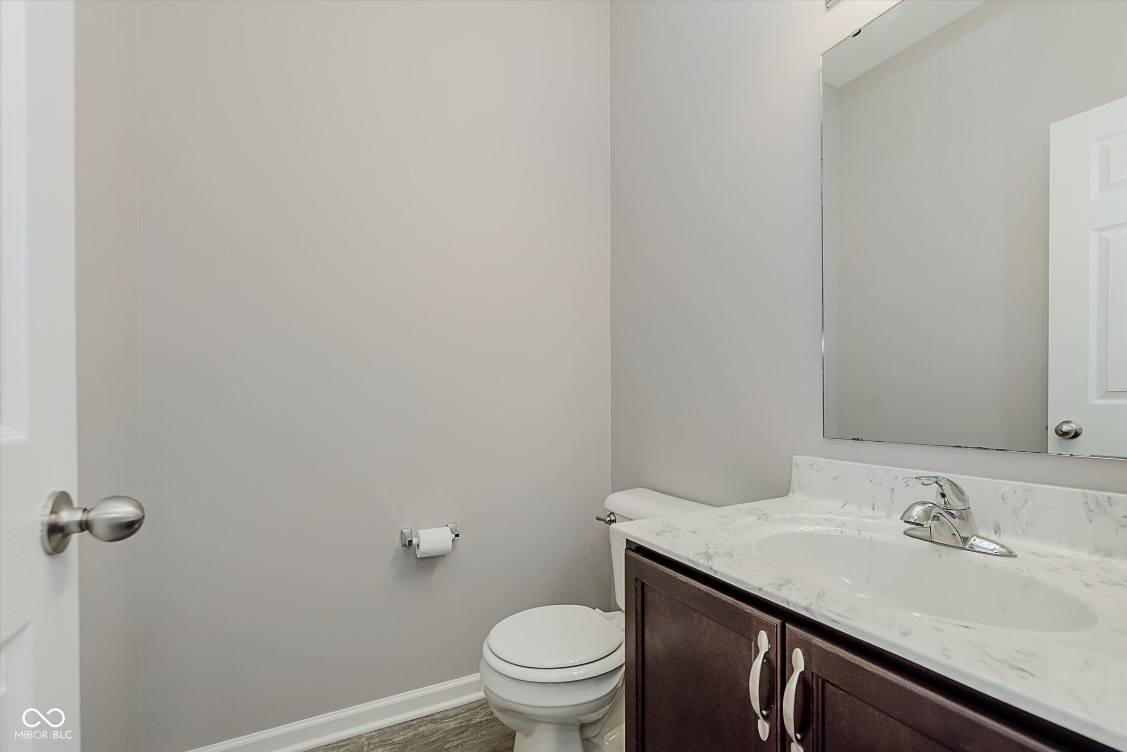 8894 Benjamin Lane