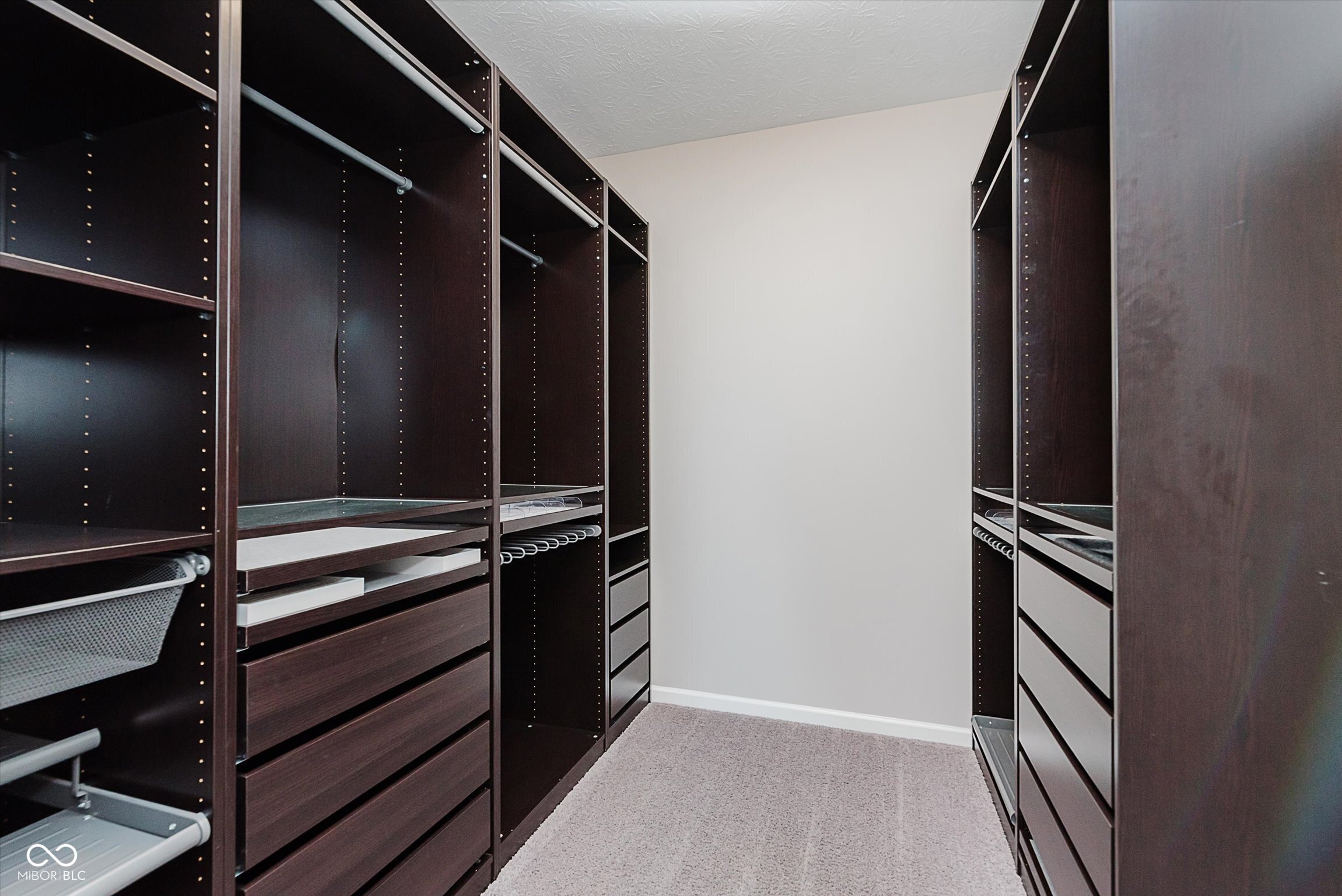 8894 Benjamin Lane