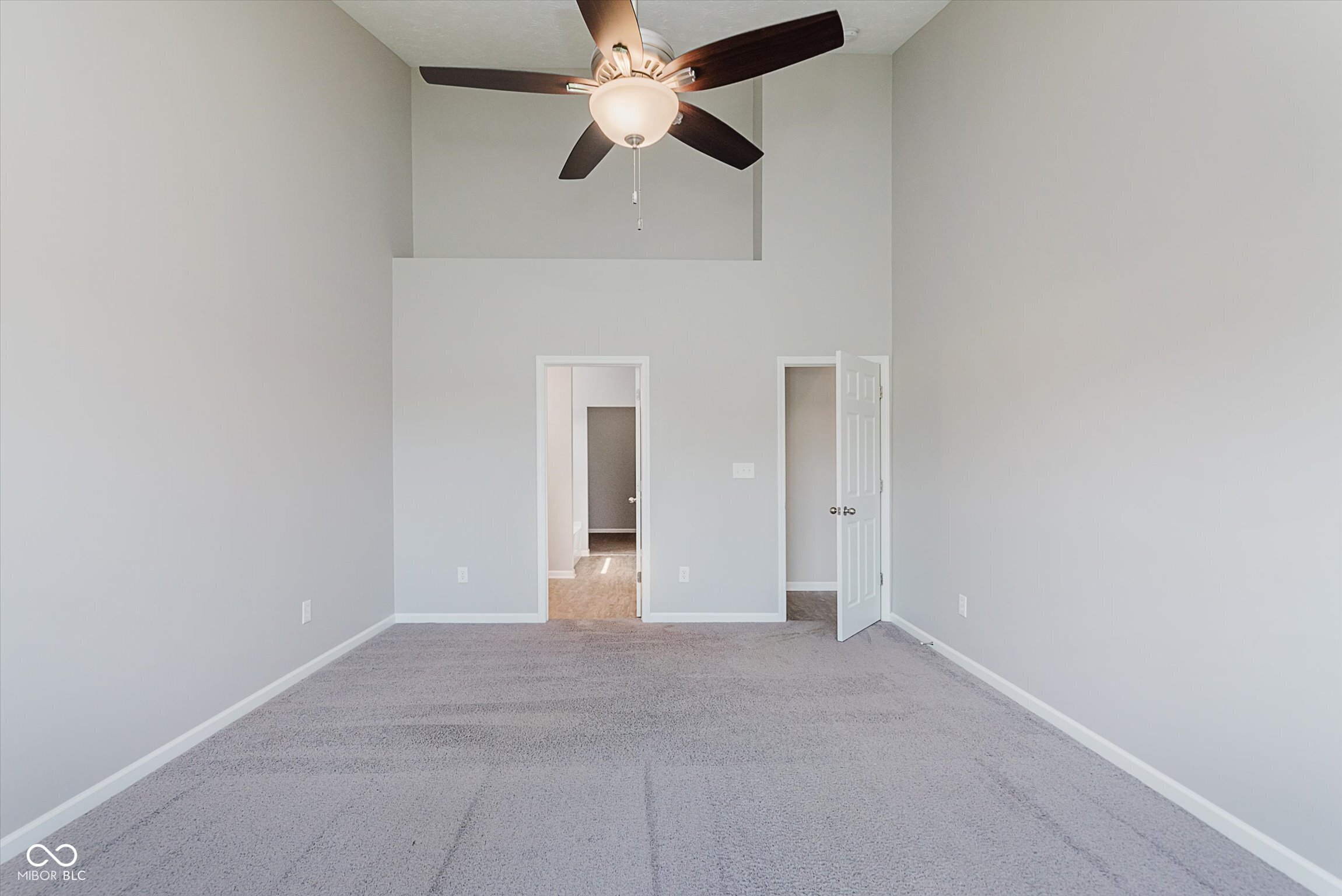 8894 Benjamin Lane