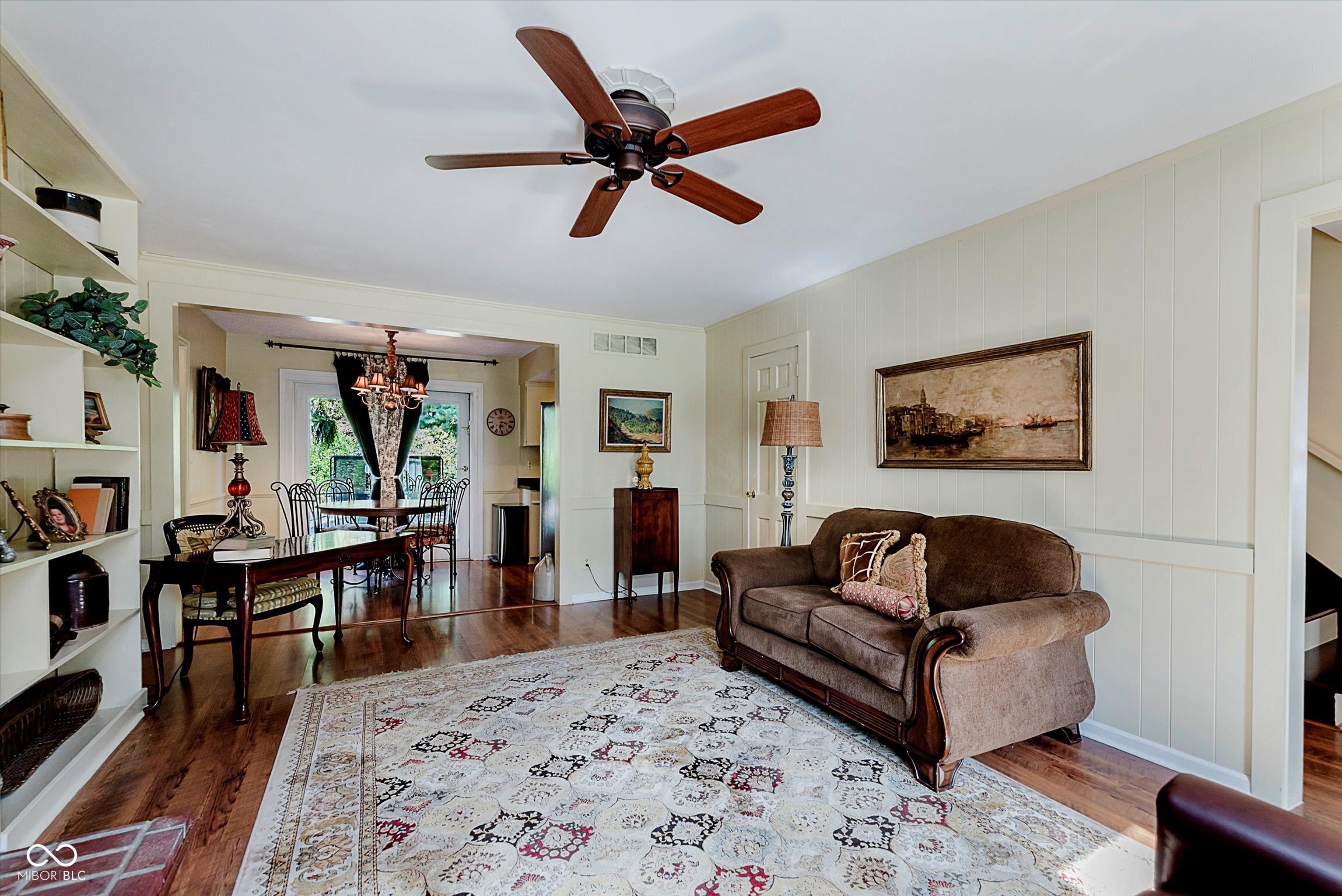 6262 Buttonwood Drive