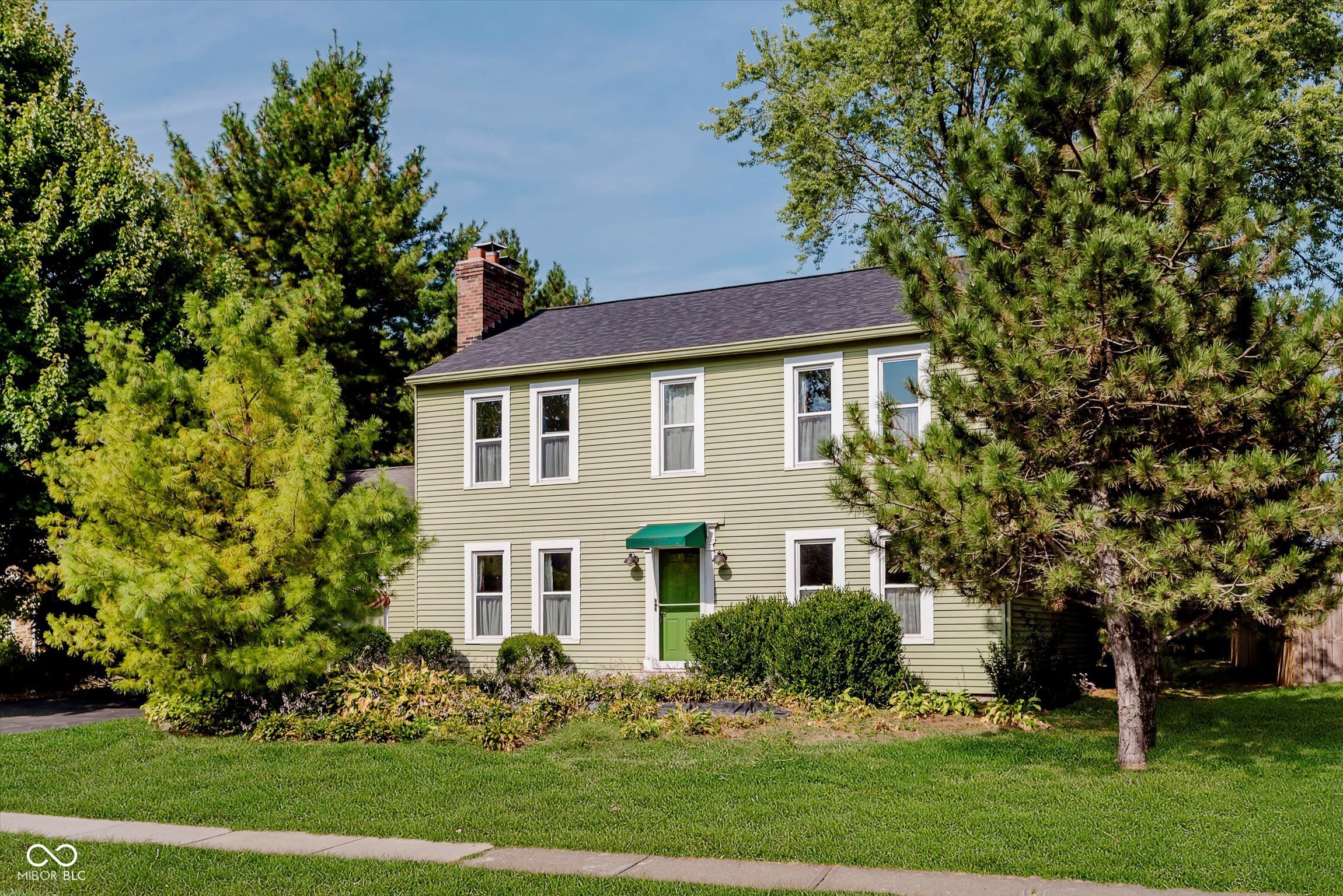 6262 Buttonwood Drive