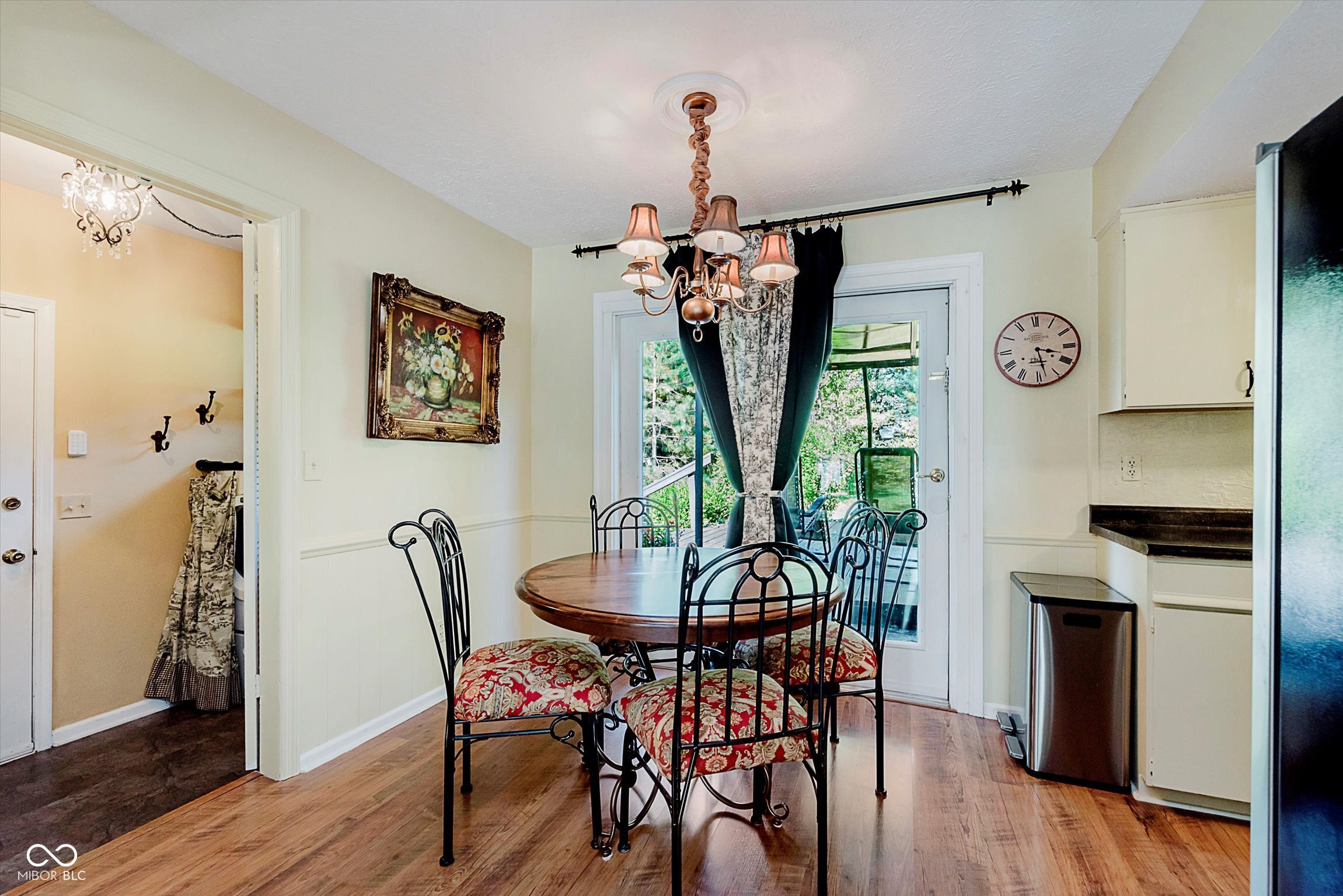 6262 Buttonwood Drive