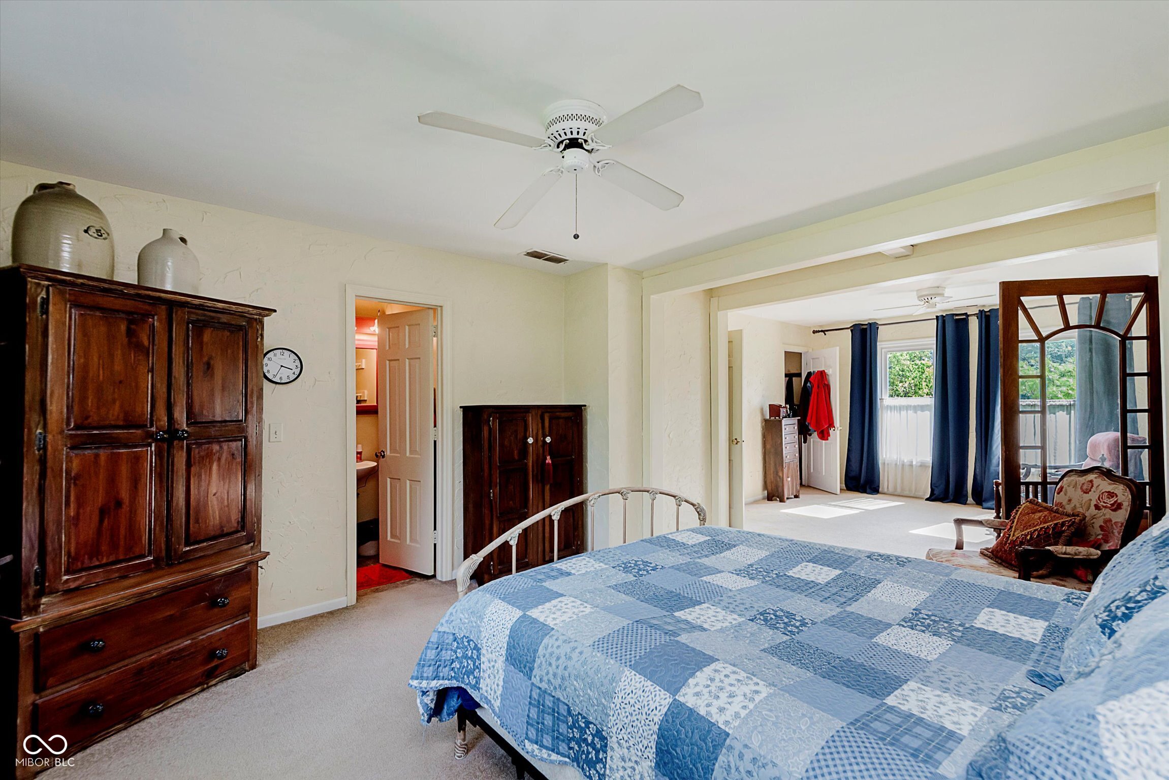 6262 Buttonwood Drive