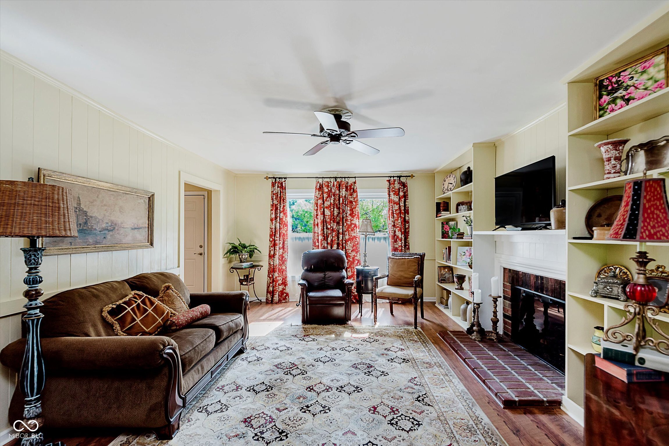 6262 Buttonwood Drive