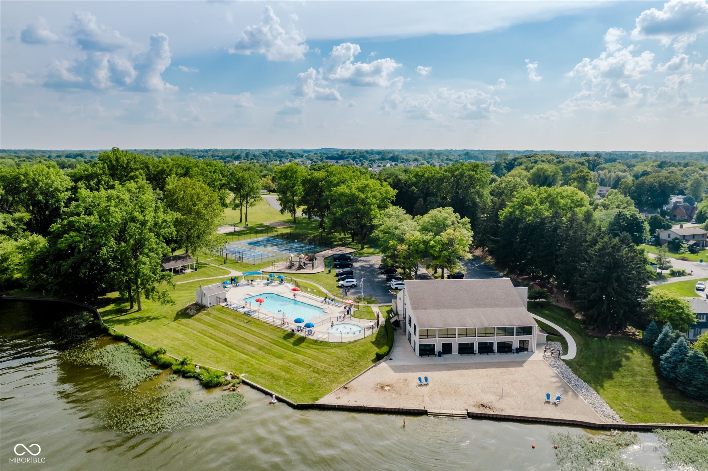6262 Buttonwood Drive