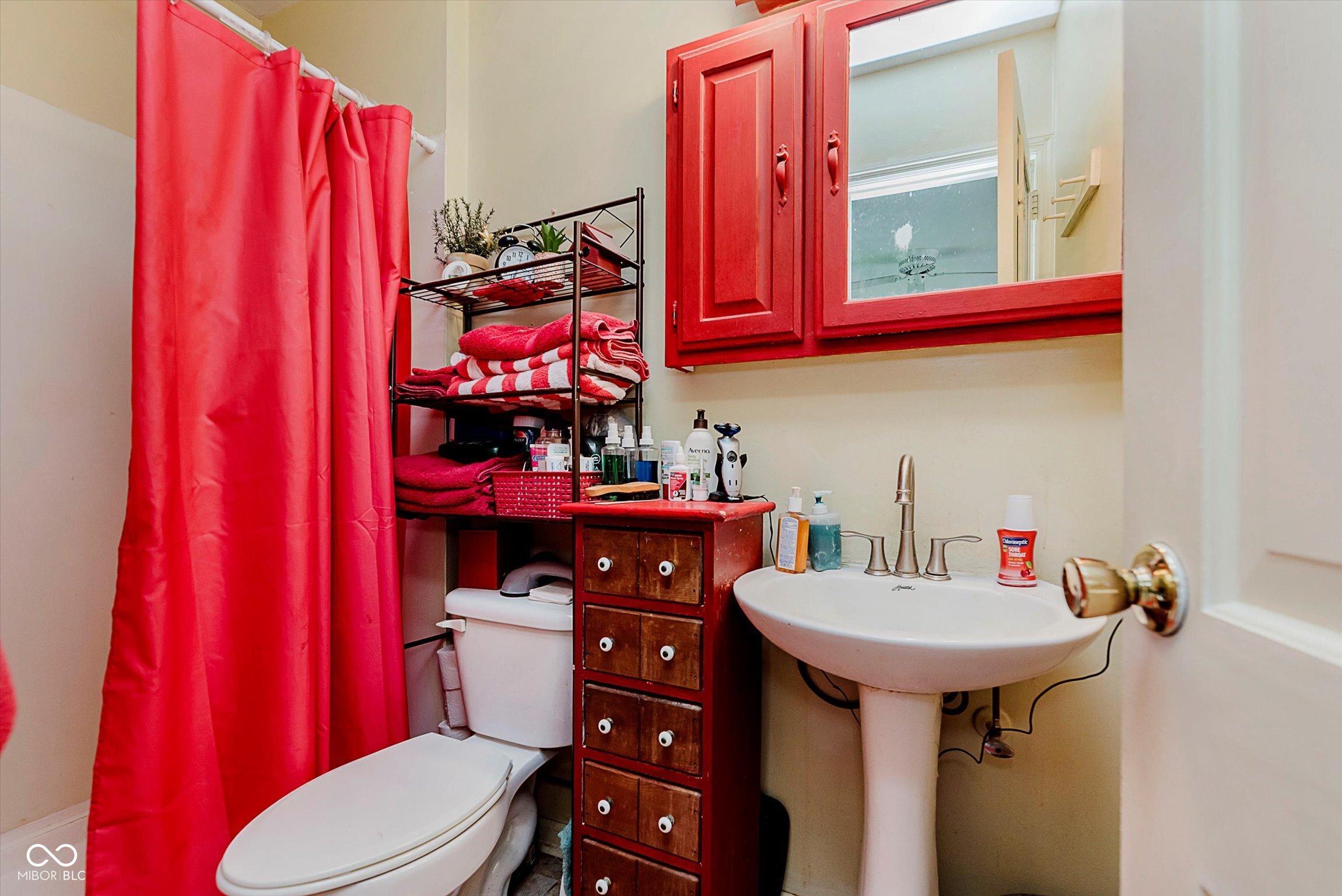 6262 Buttonwood Drive