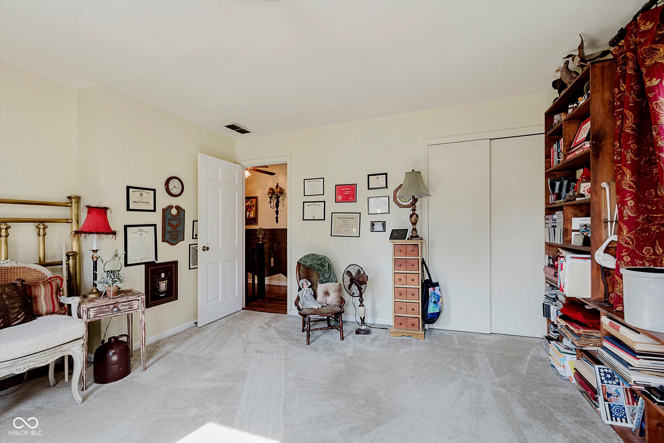 6262 Buttonwood Drive