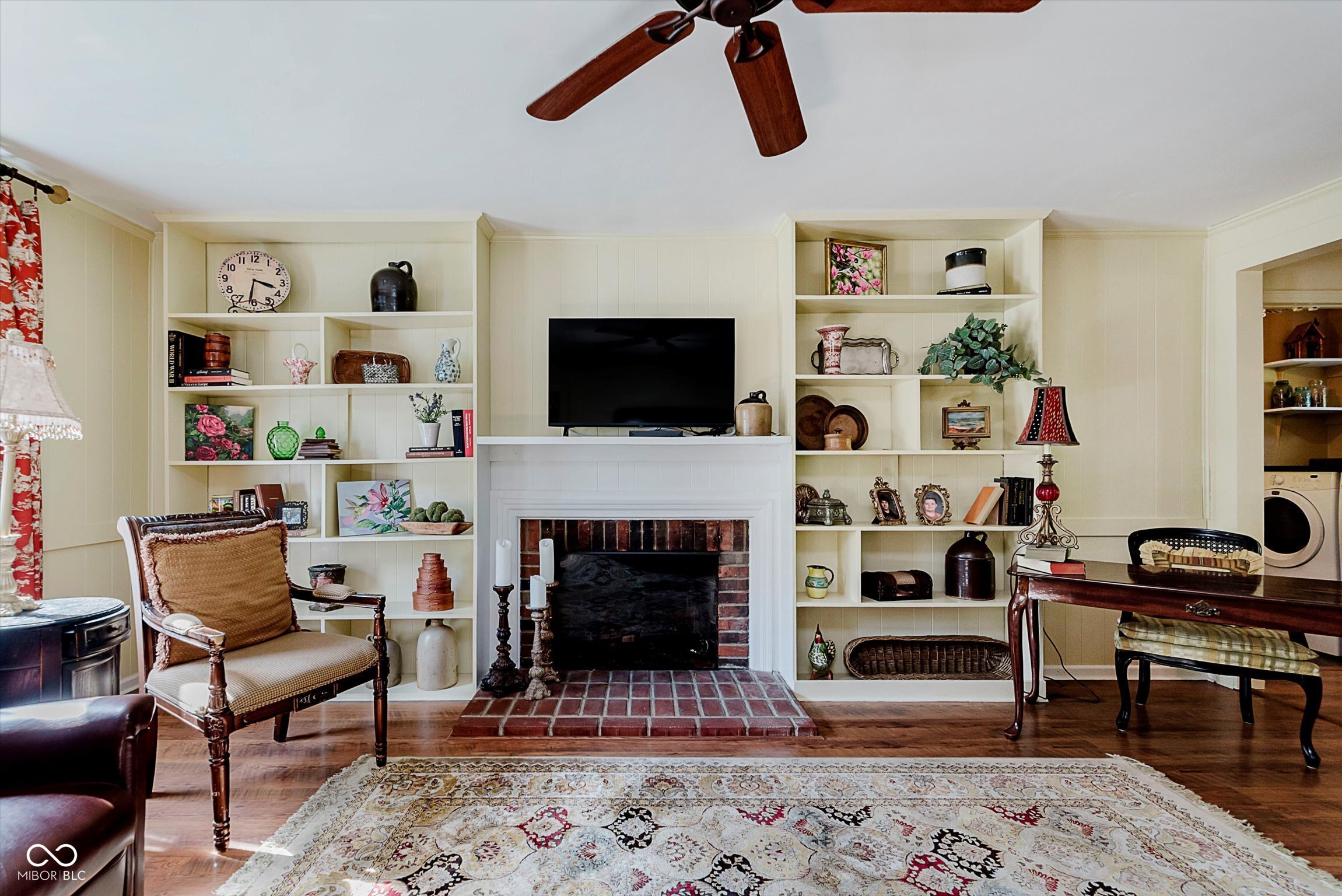 6262 Buttonwood Drive