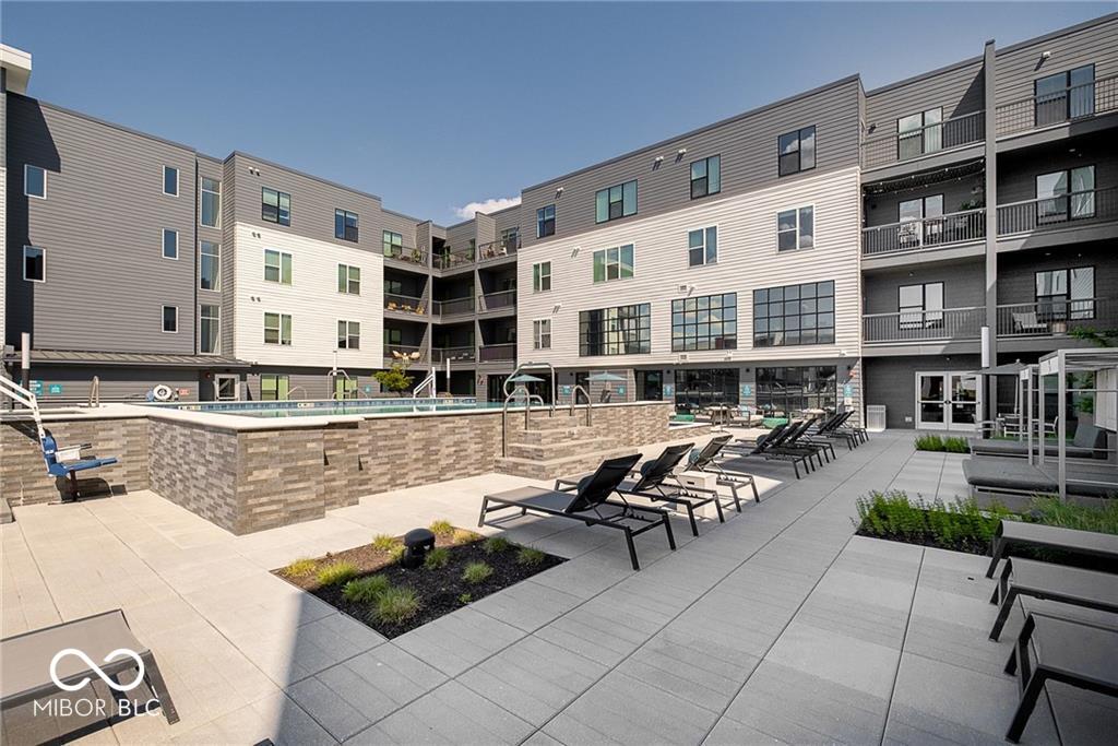 9735 Junction