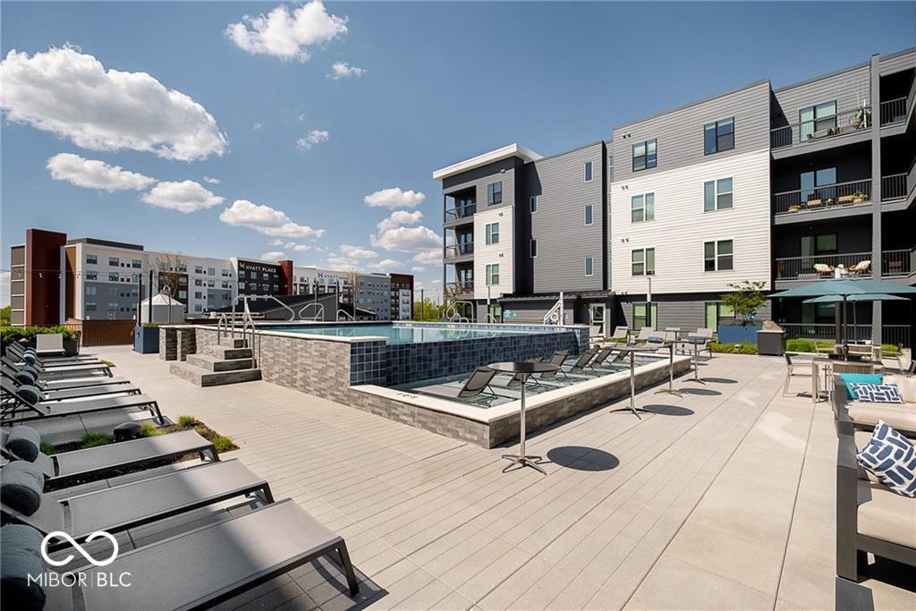 9735 Junction
