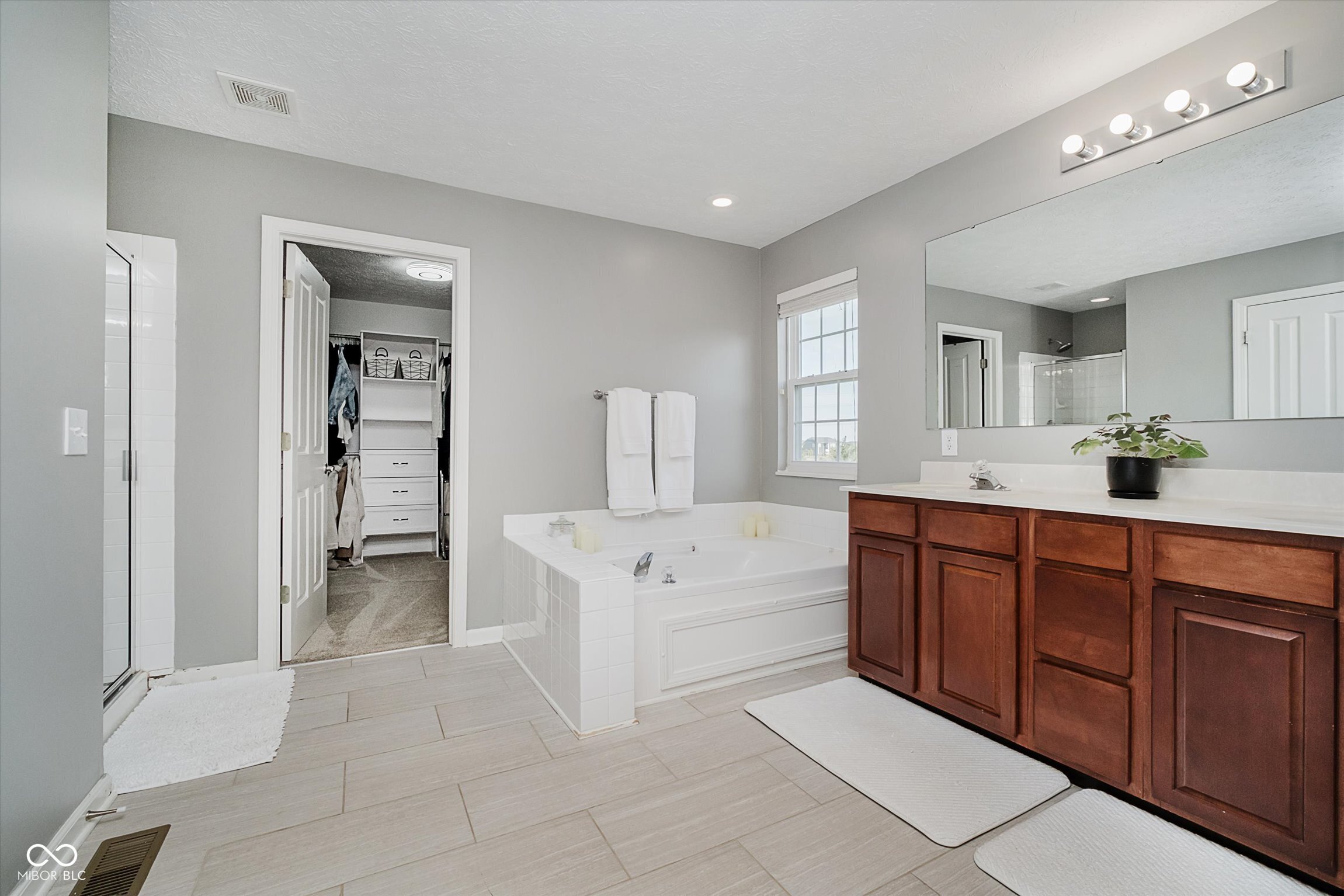 15548 Bethesda Circle