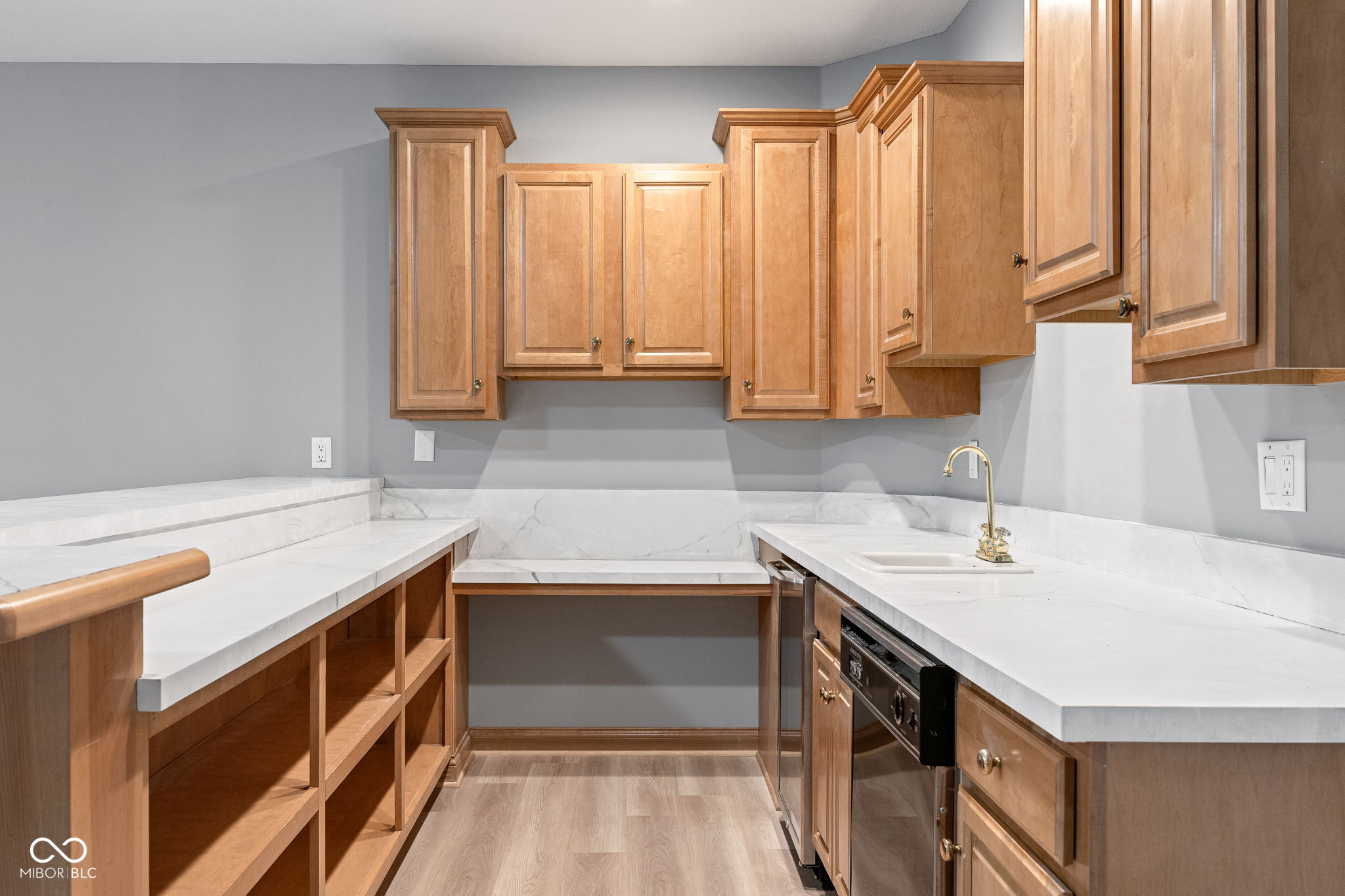 4904 Deer Ridge Drive S