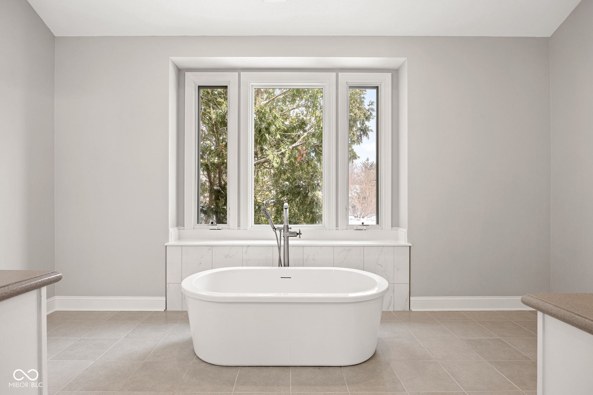 4904 Deer Ridge Drive S