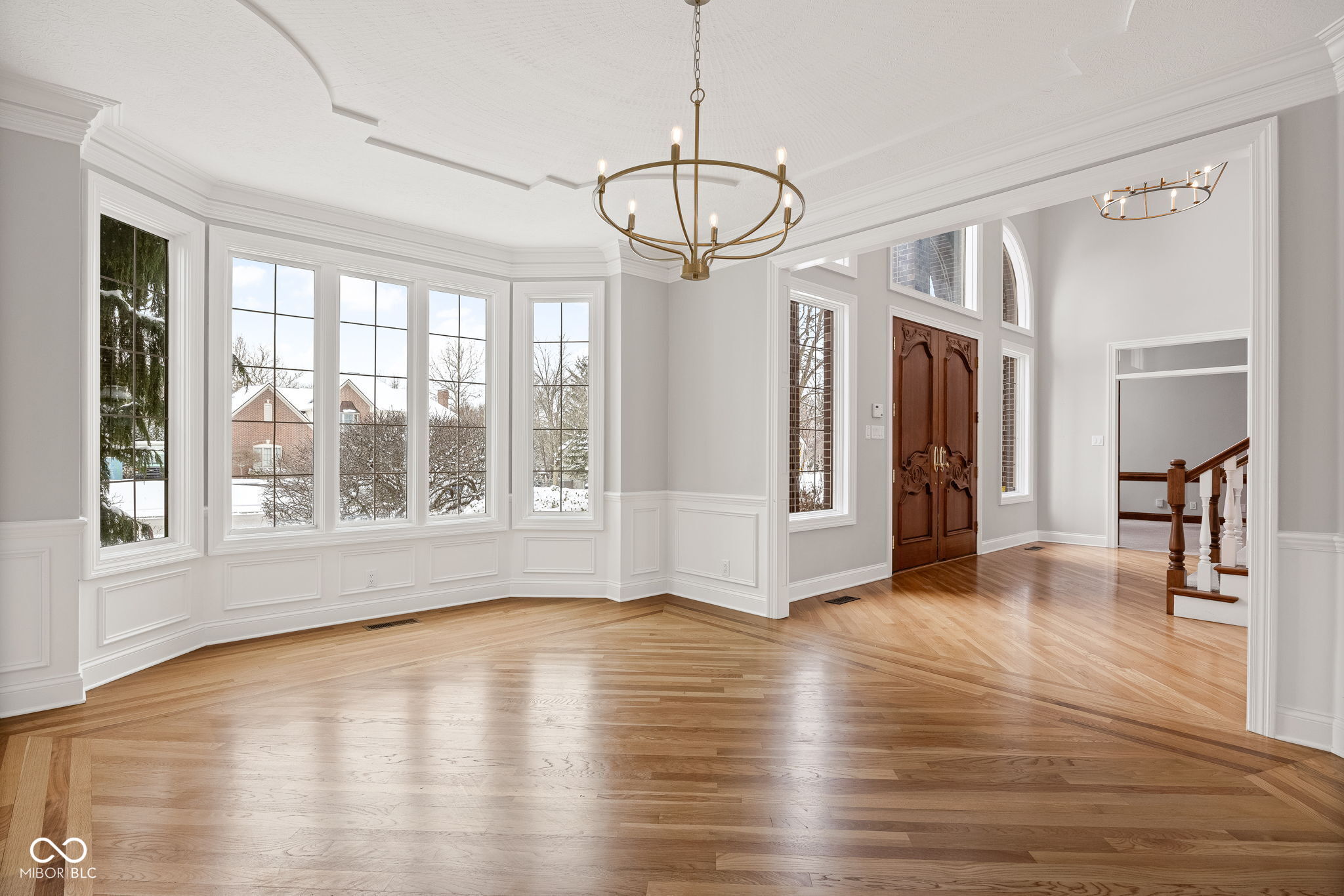 4904 Deer Ridge Drive S