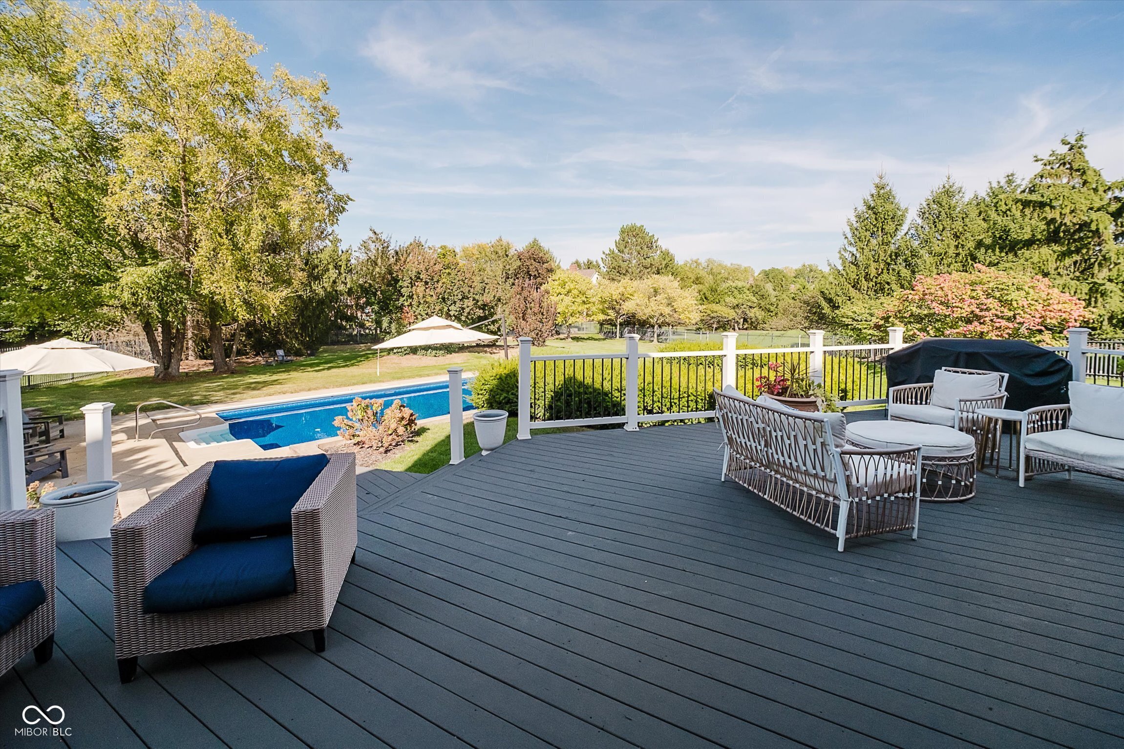 4904 Deer Ridge Drive S