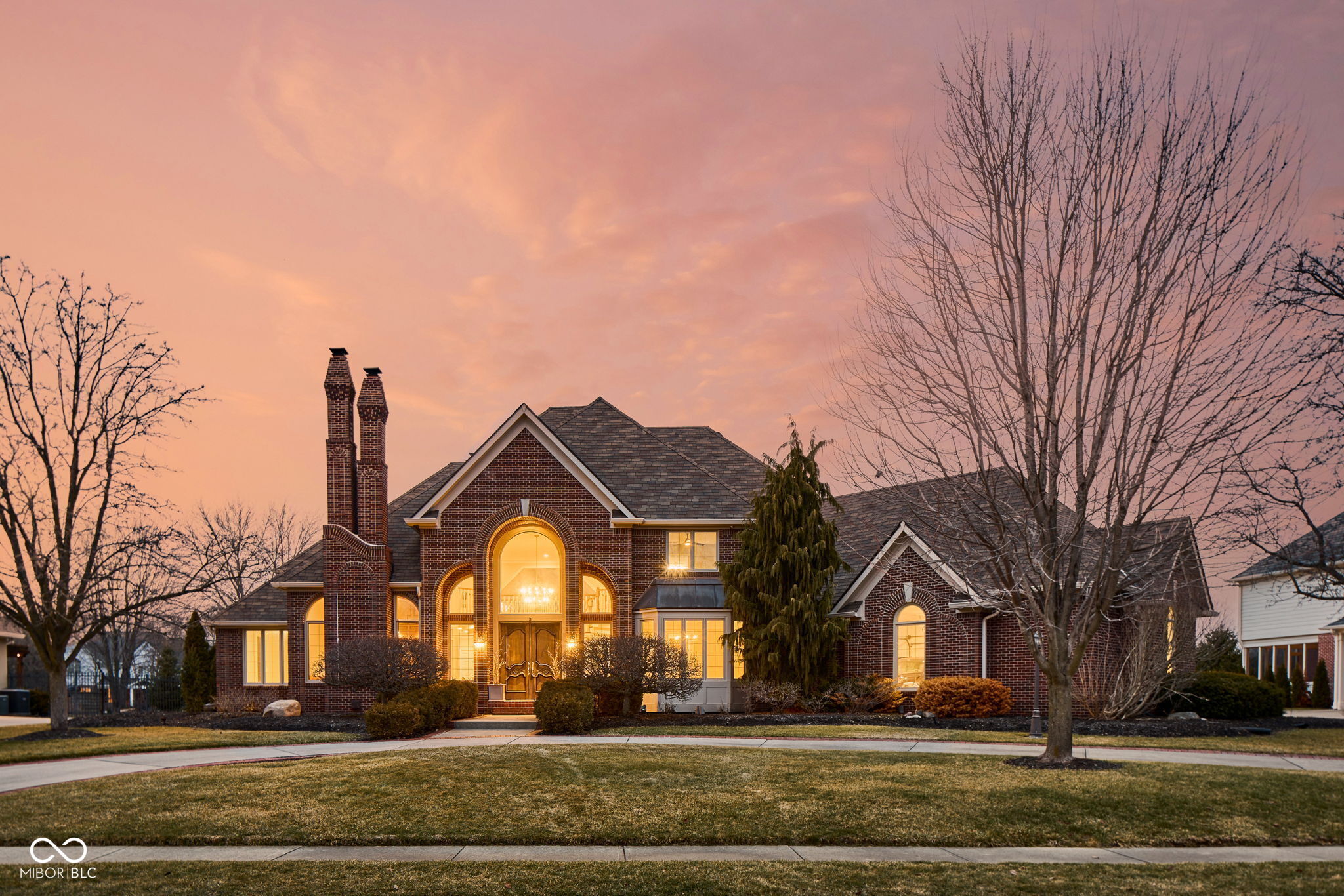 4904 Deer Ridge Drive S