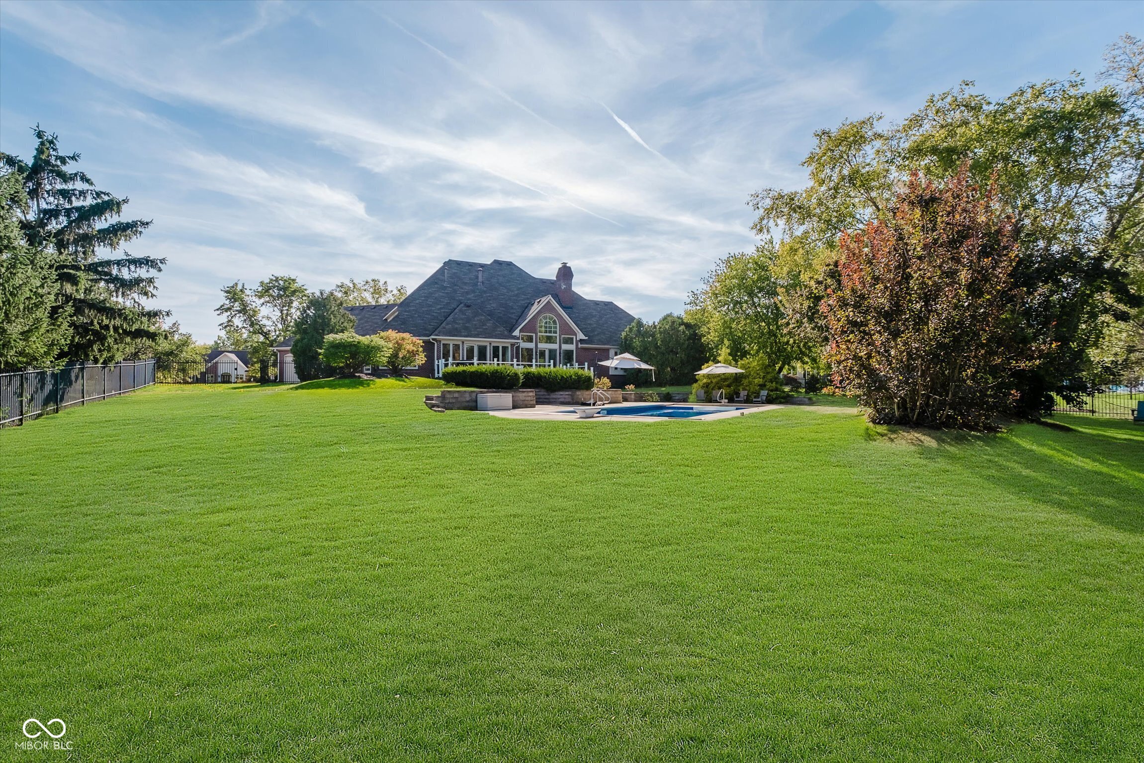 4904 Deer Ridge Drive S