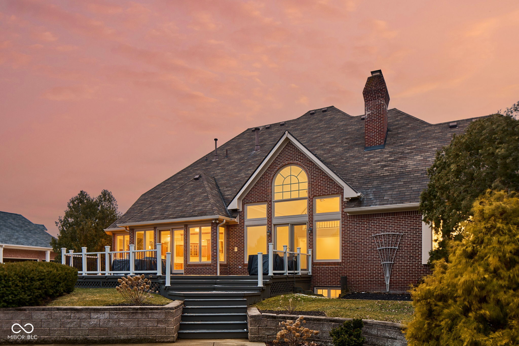 4904 Deer Ridge Drive S