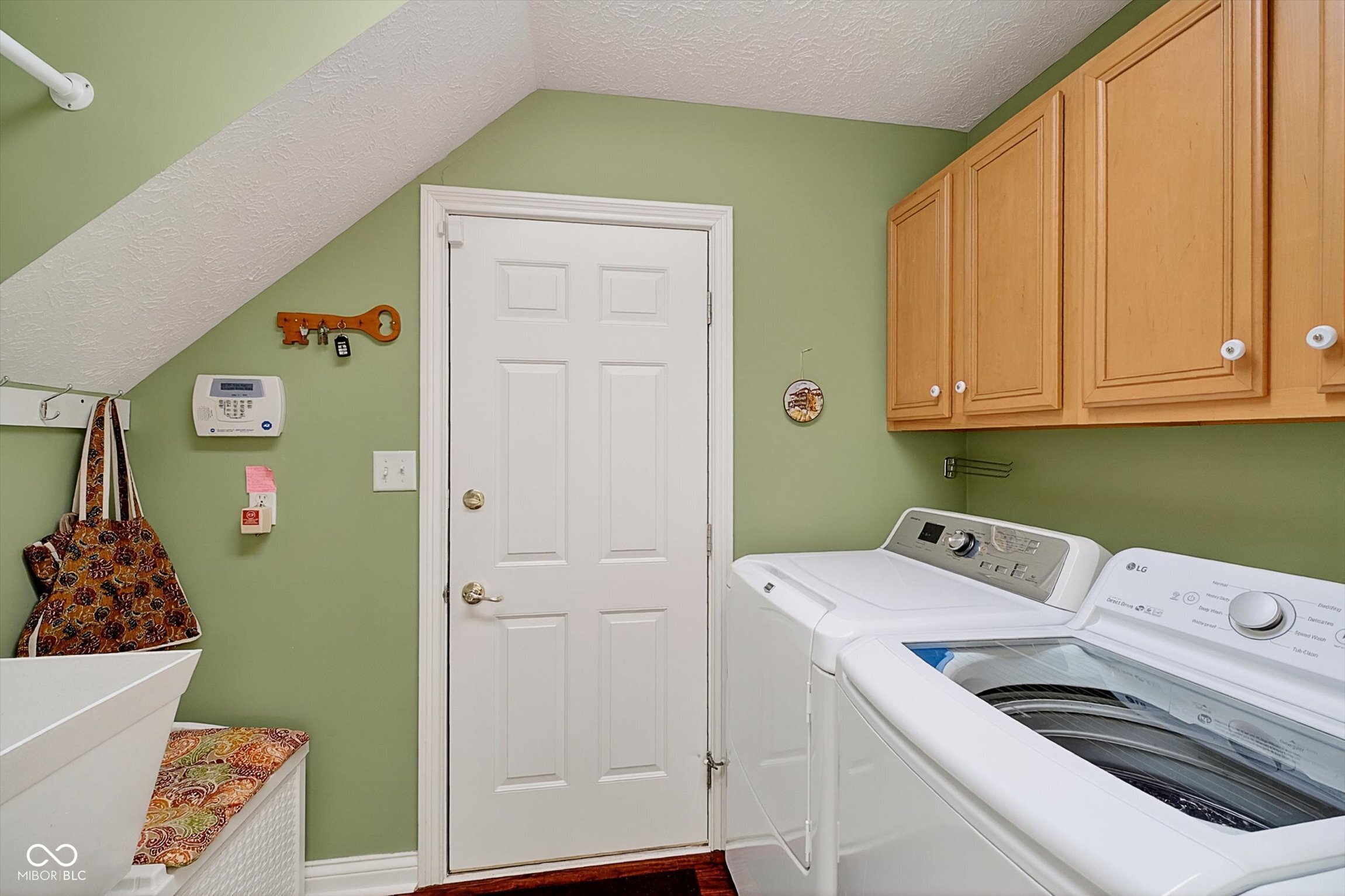 7303 Lightship Court