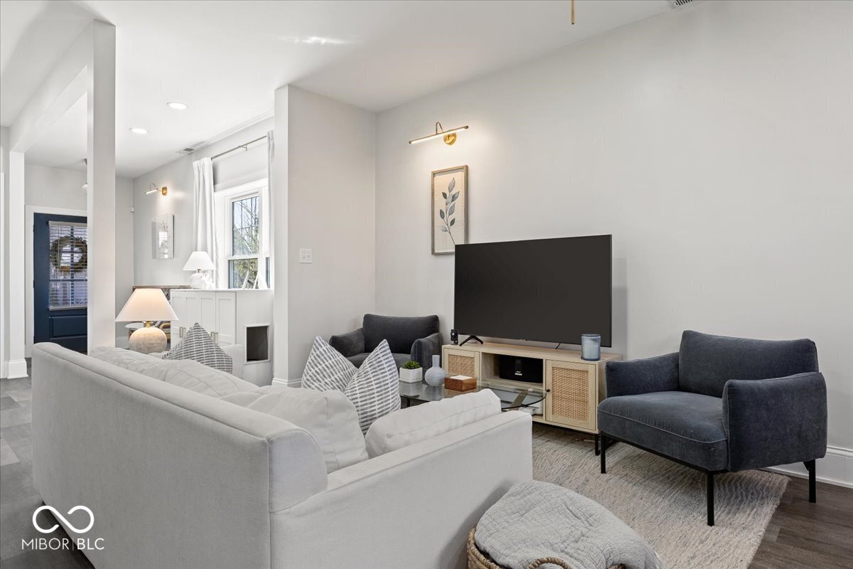 26 Adler Street