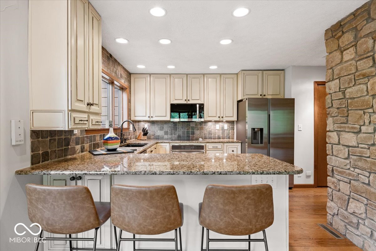 7215 Lion Drive