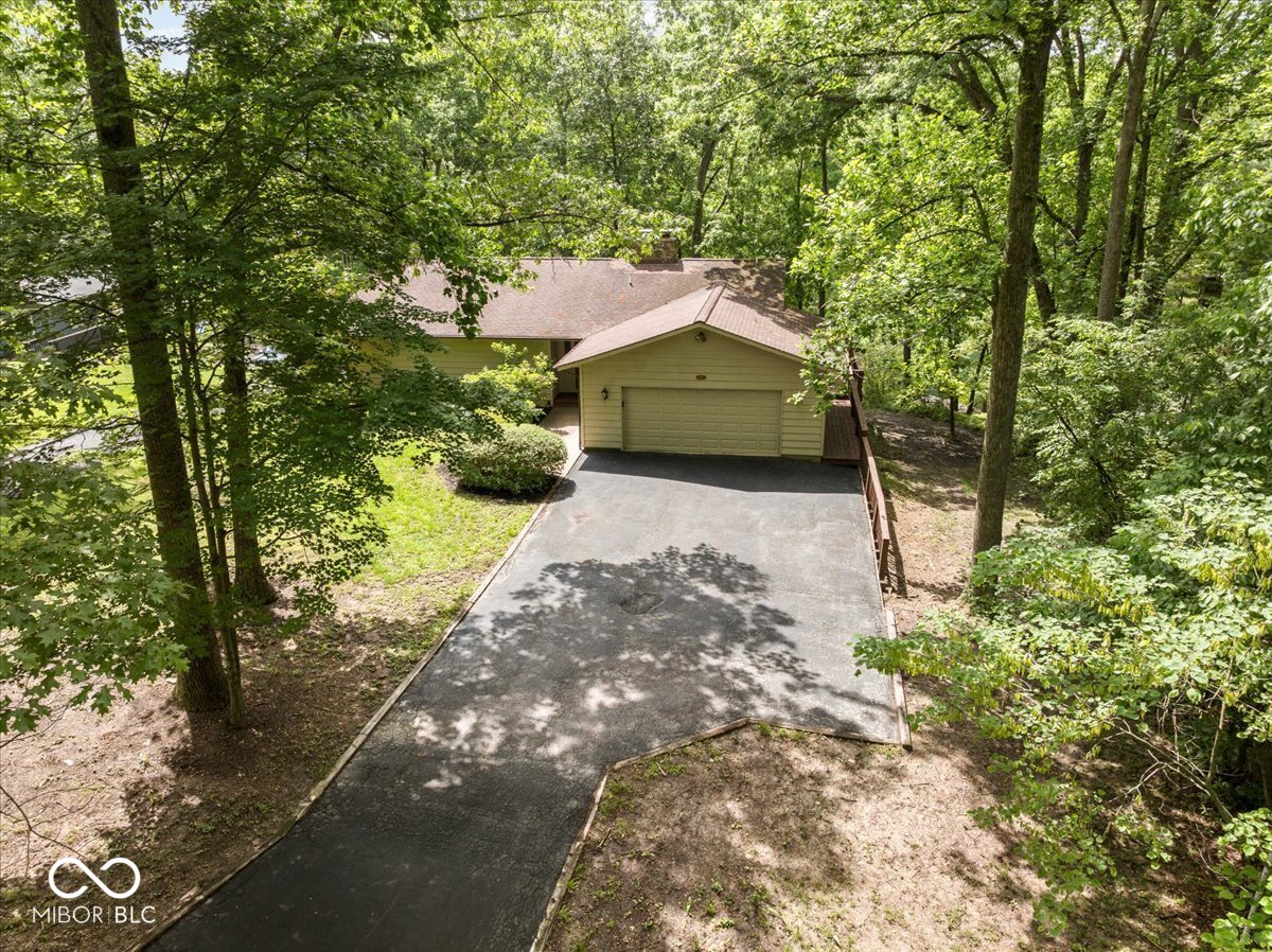 7215 Lion Drive