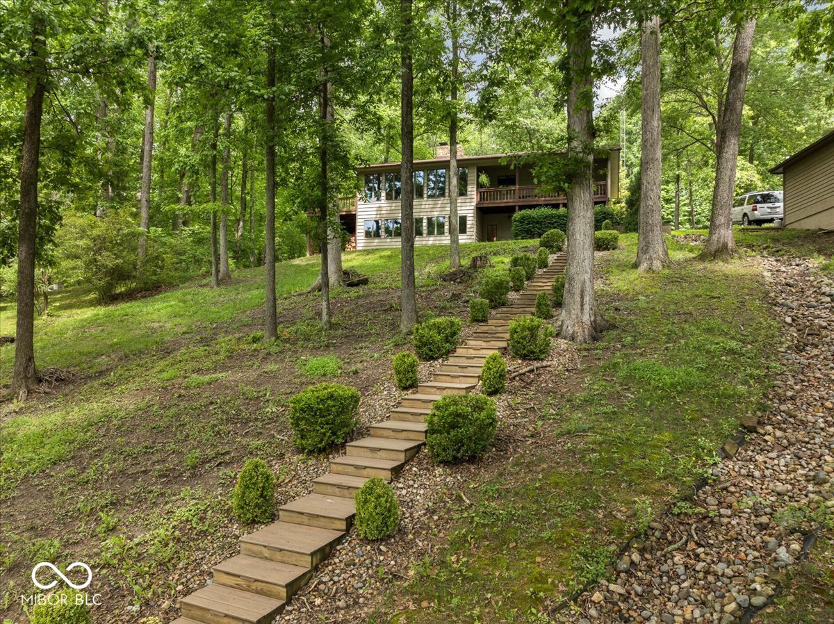 7215 Lion Drive