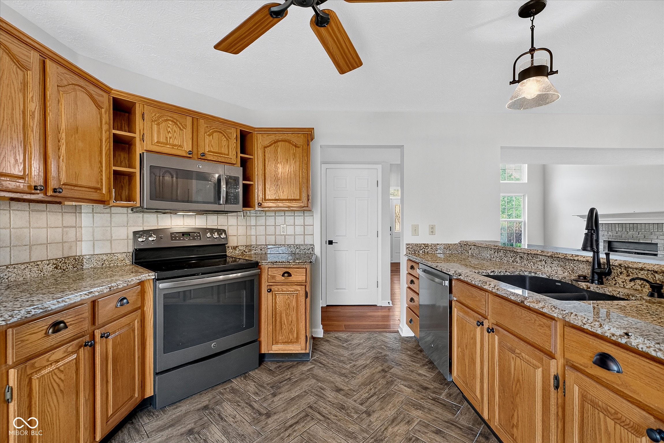 10032 Ironway Drive