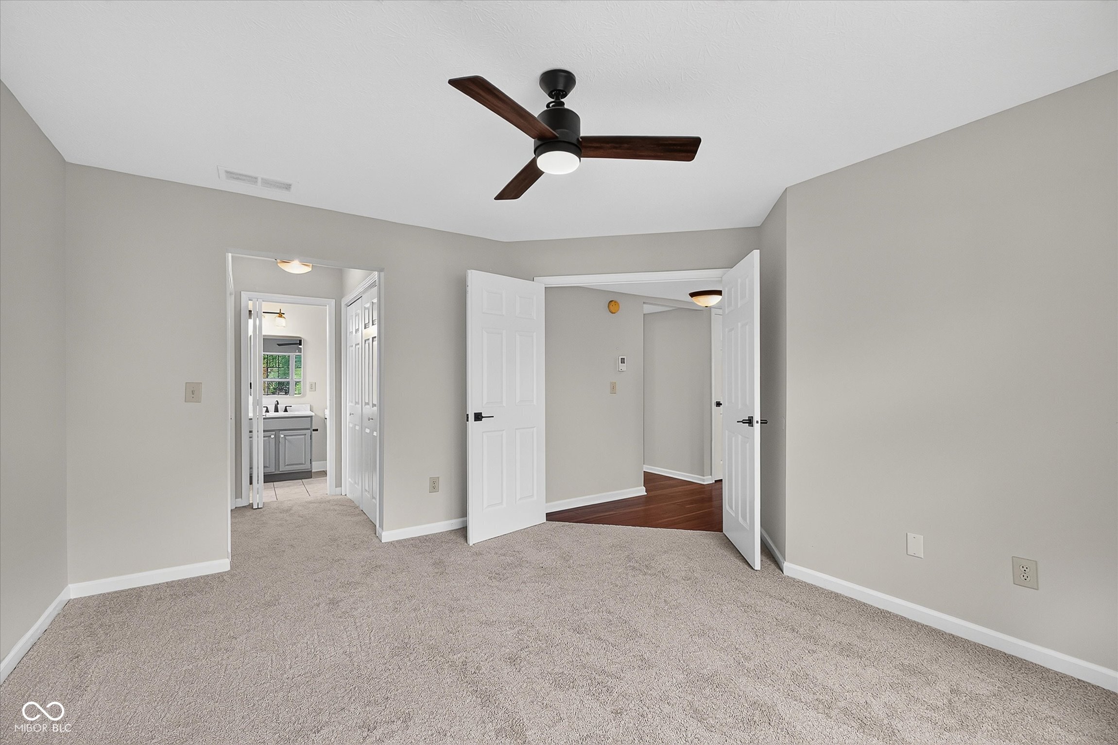 10032 Ironway Drive