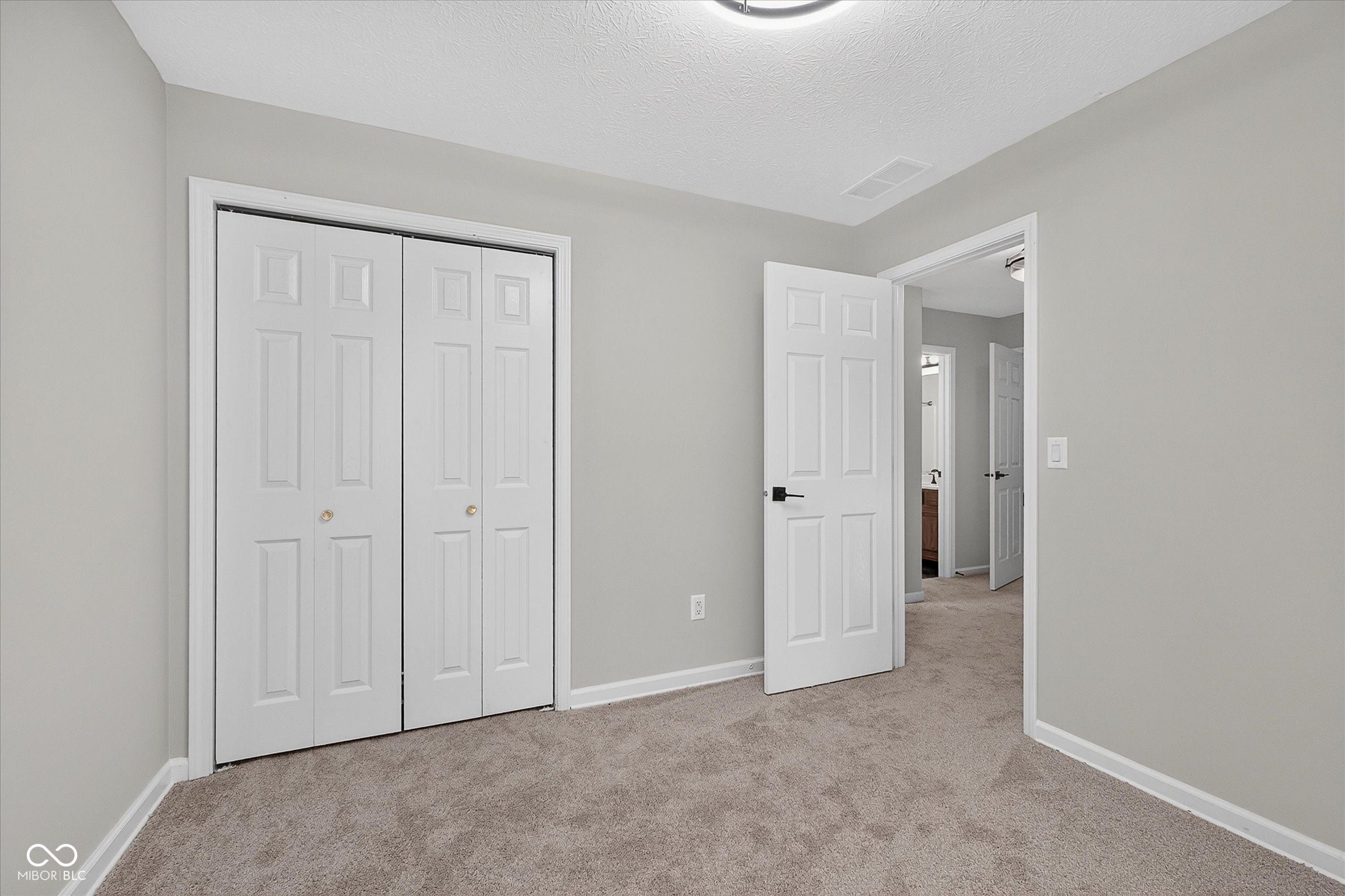 10032 Ironway Drive