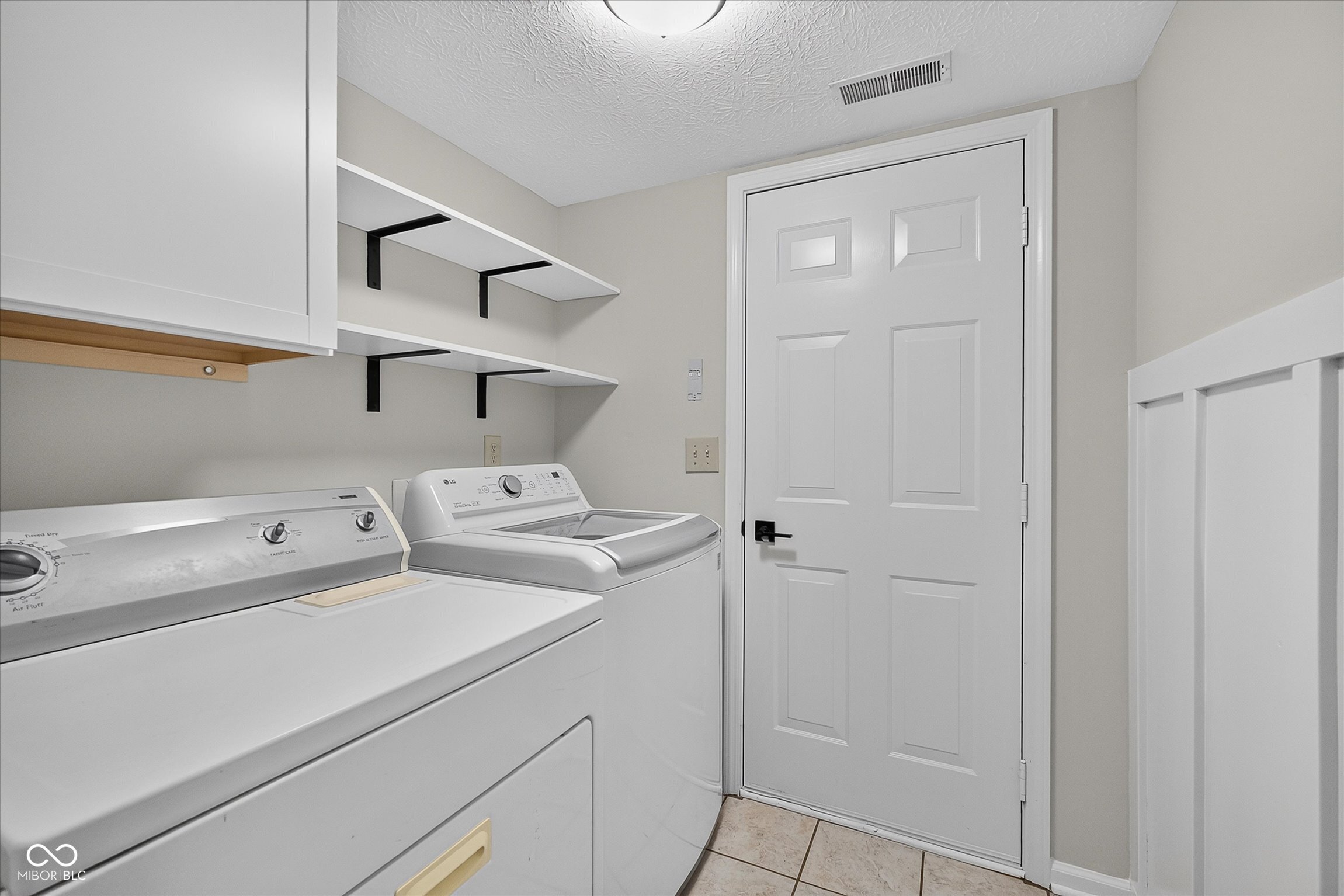 10032 Ironway Drive