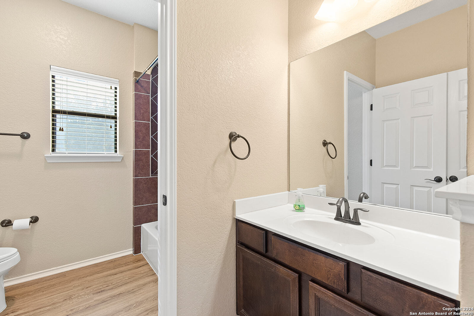 9902 AMBERG PATH