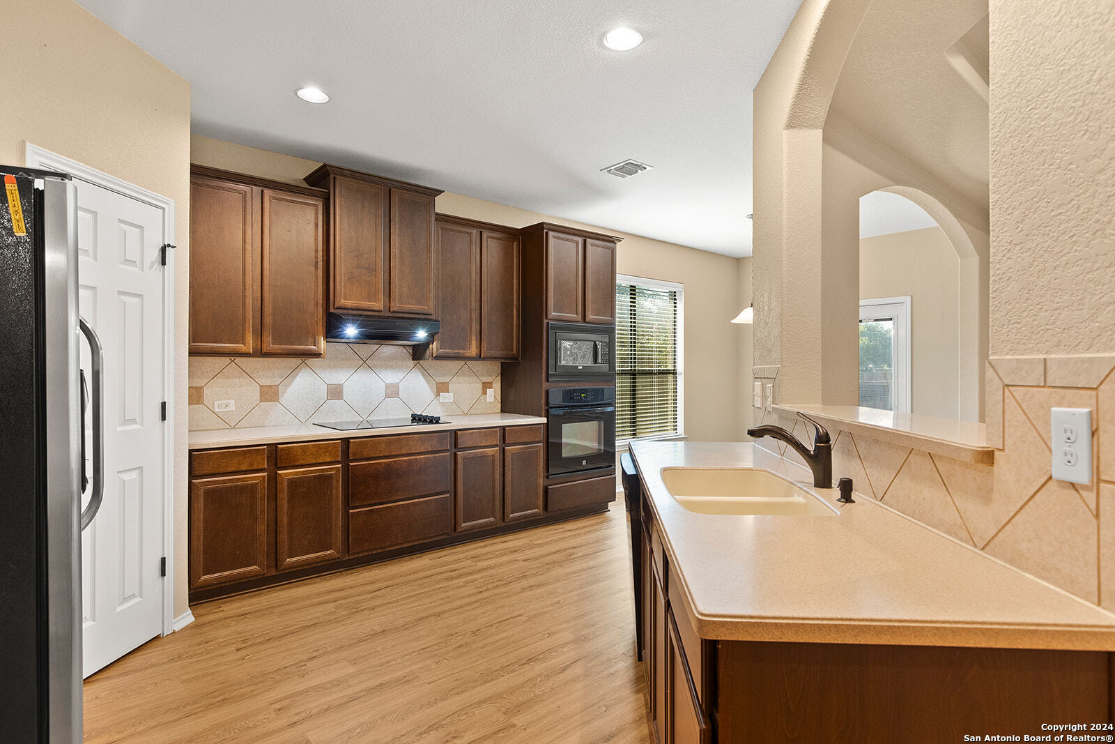 9902 AMBERG PATH