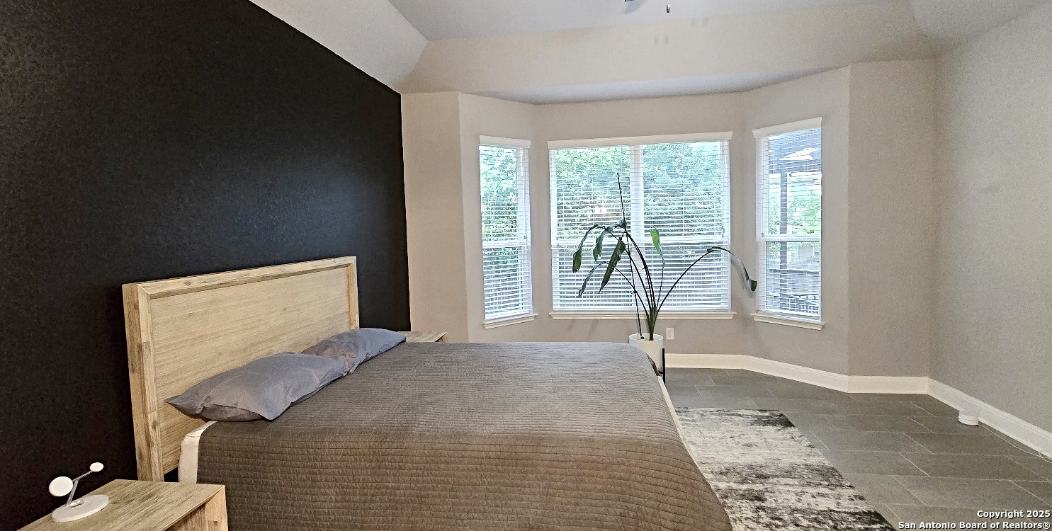 5823 Calaveras Way