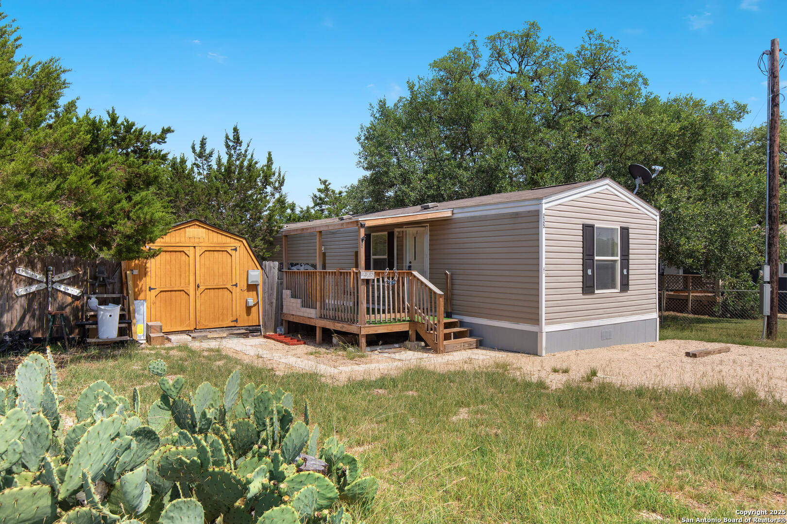 225 private road 1514