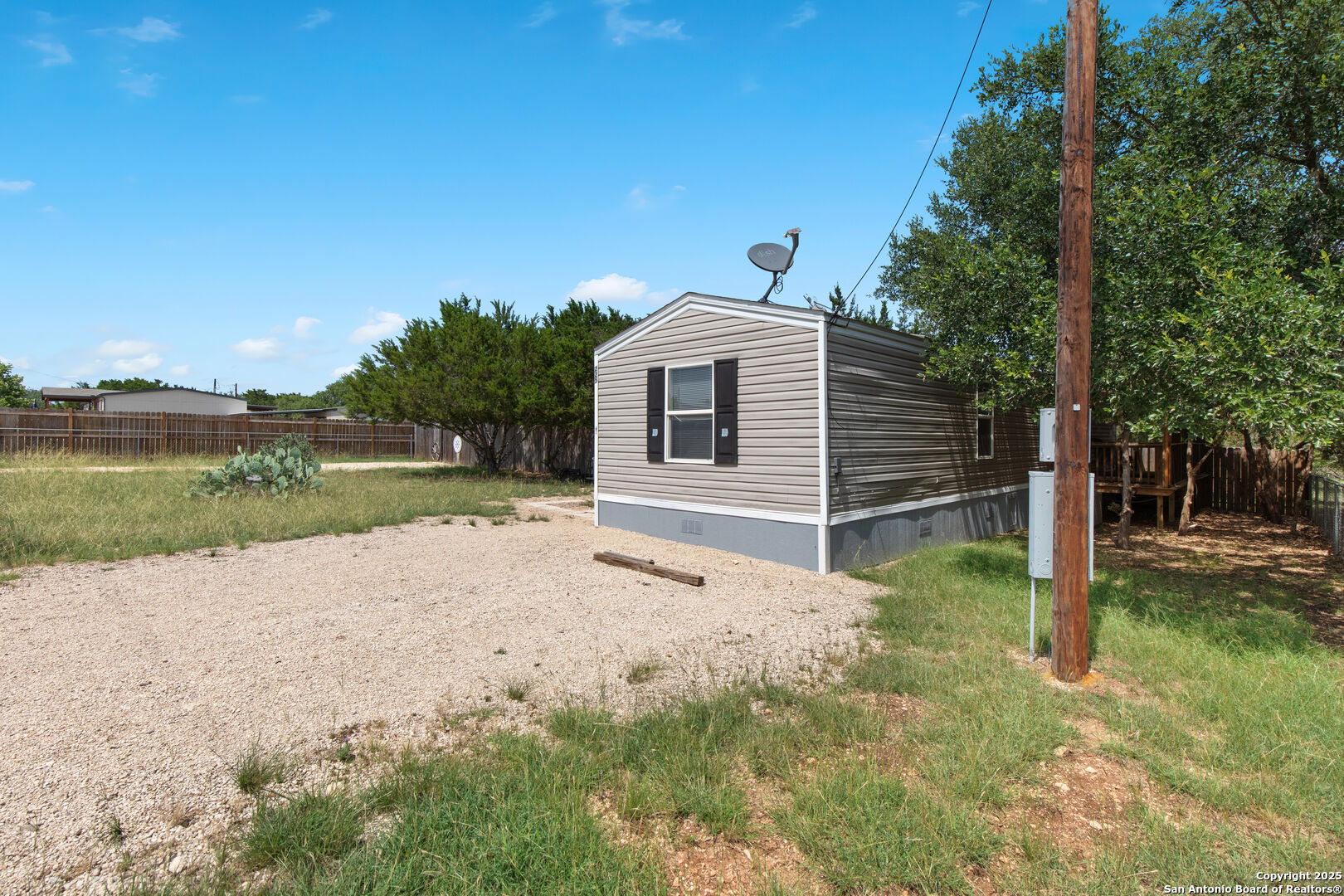 225 private road 1514