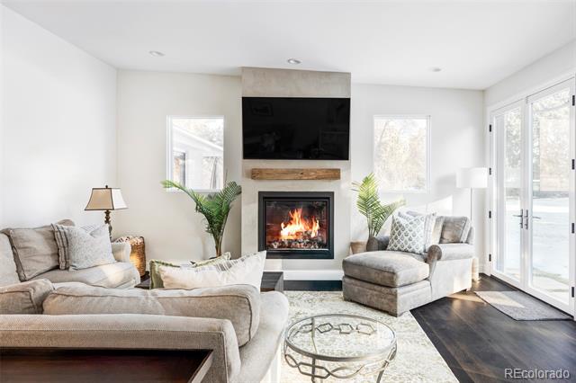 3330 S Columbine Circle