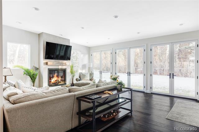 3330 S Columbine Circle