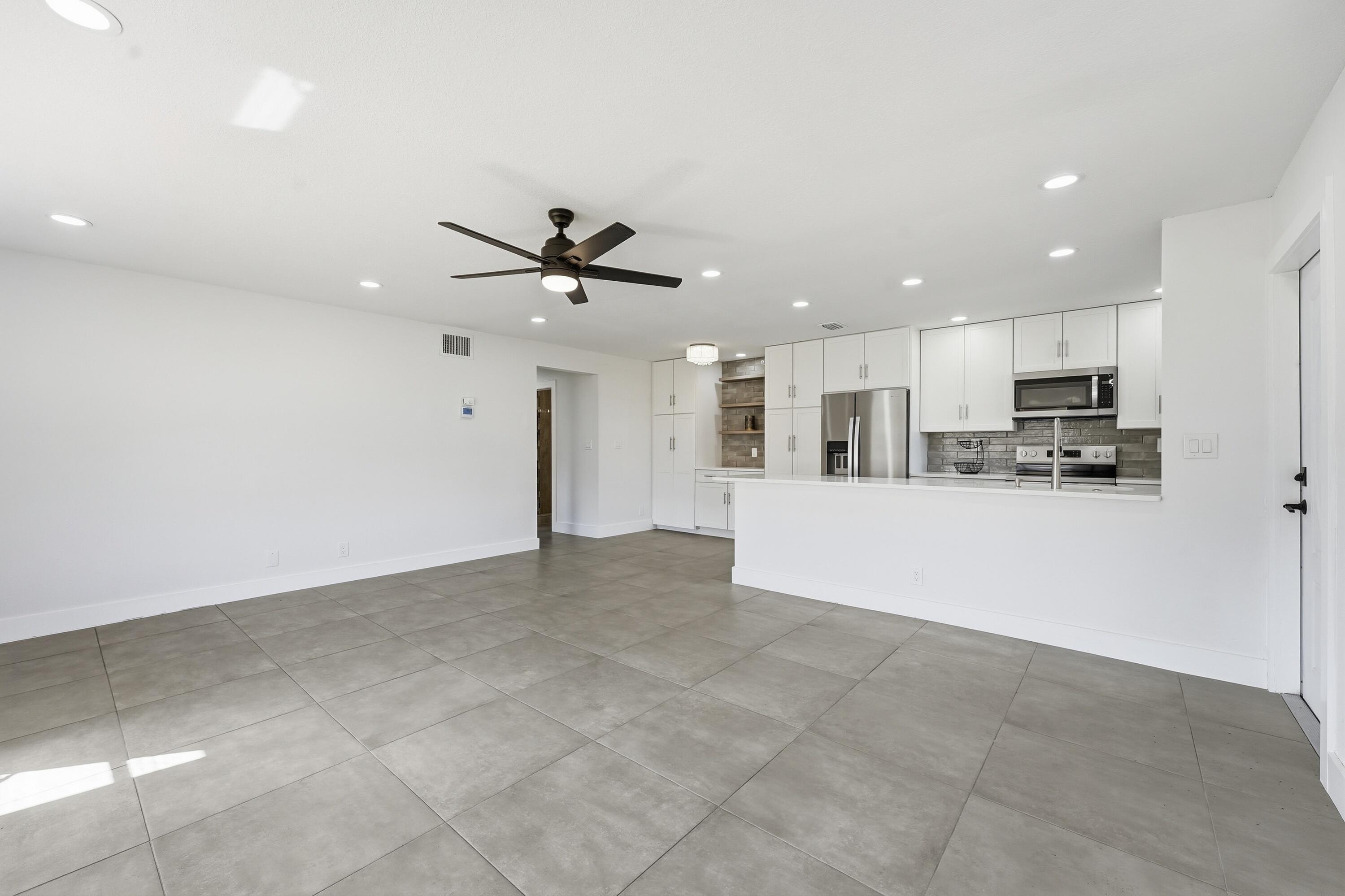 203 Manatee Lane A