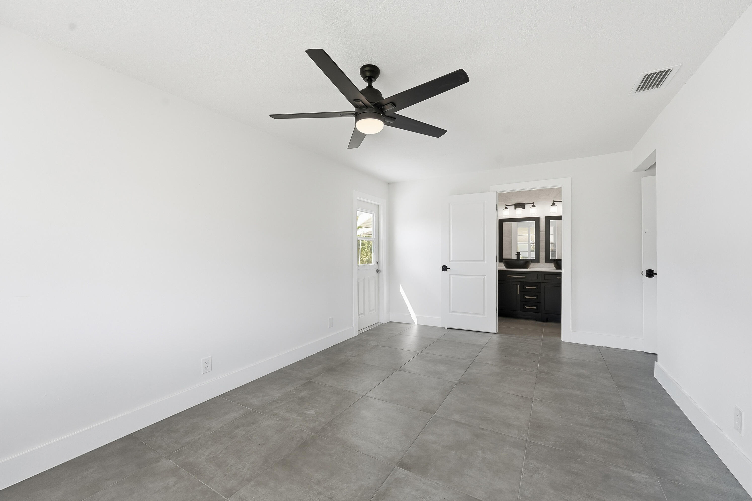 203 Manatee Lane A