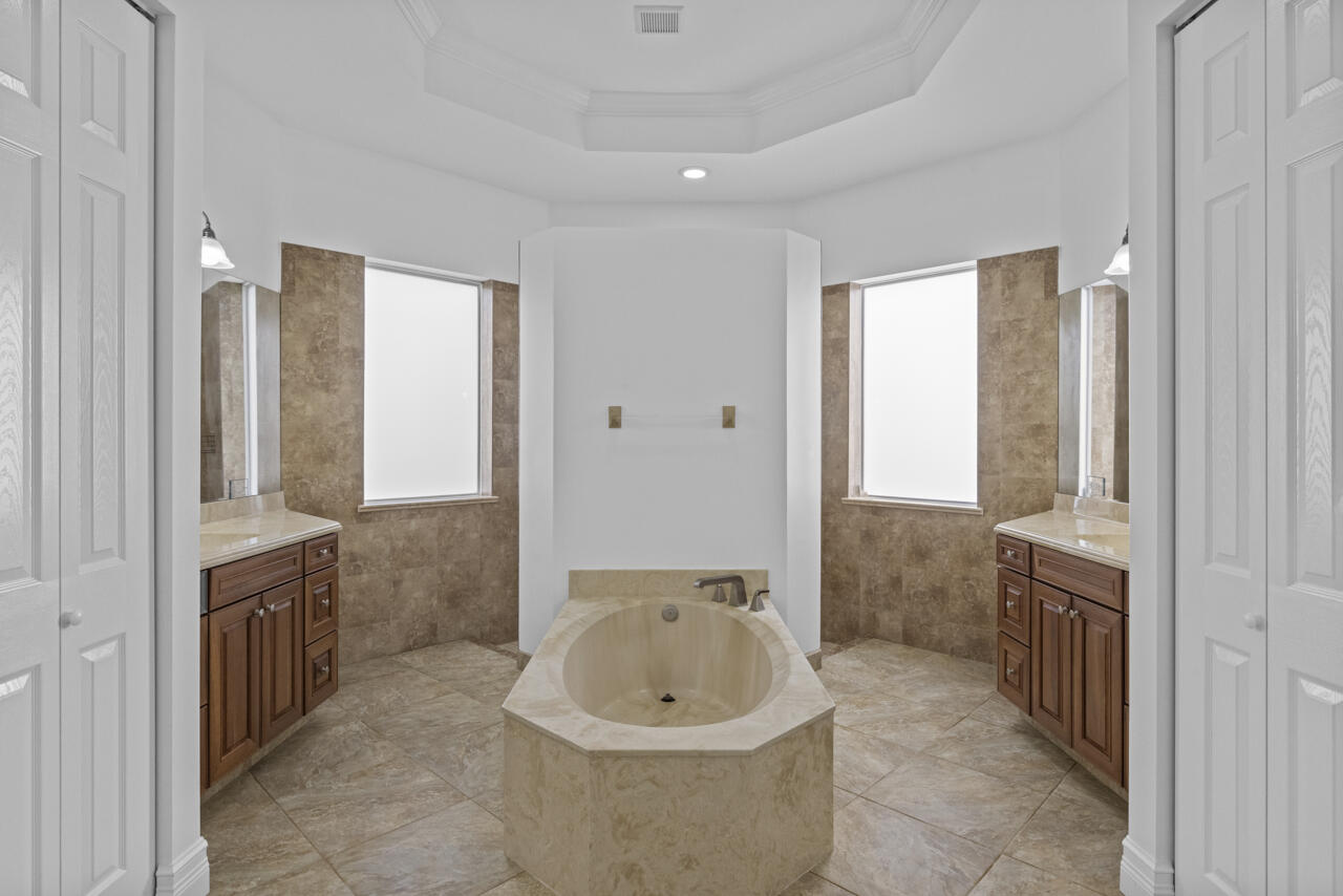 8300 SW Cattleya Drive