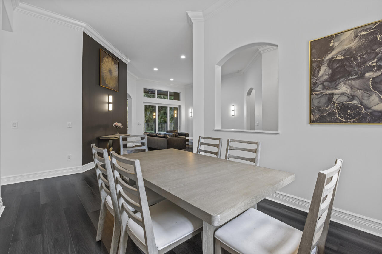 8300 SW Cattleya Drive